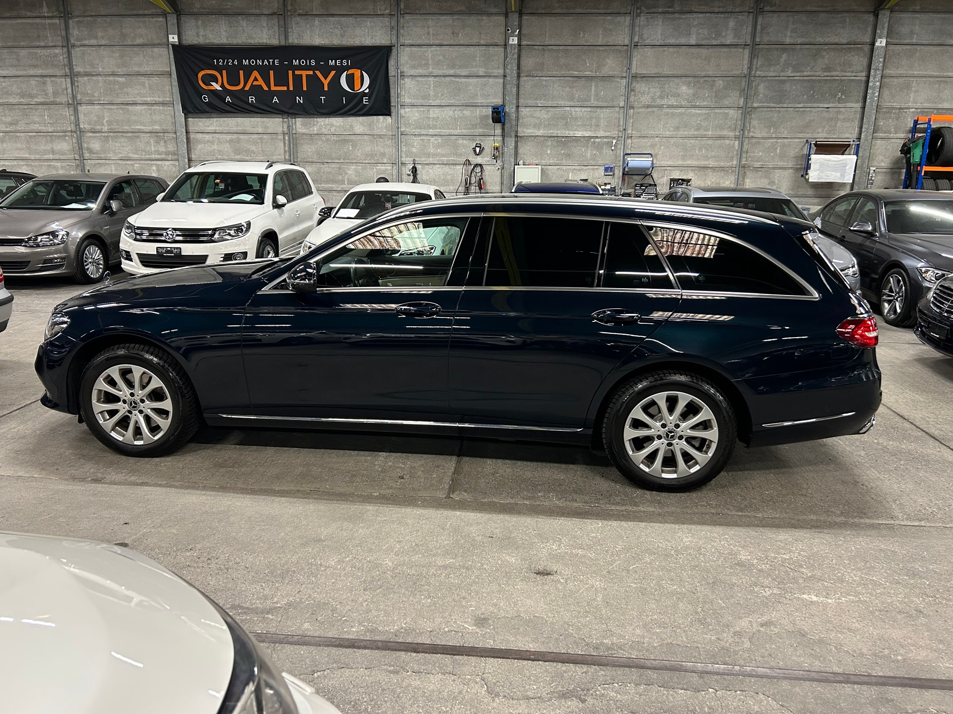 MERCEDES-BENZ E 220 d Exclusive 4Matic 9G-Tronic-image-6