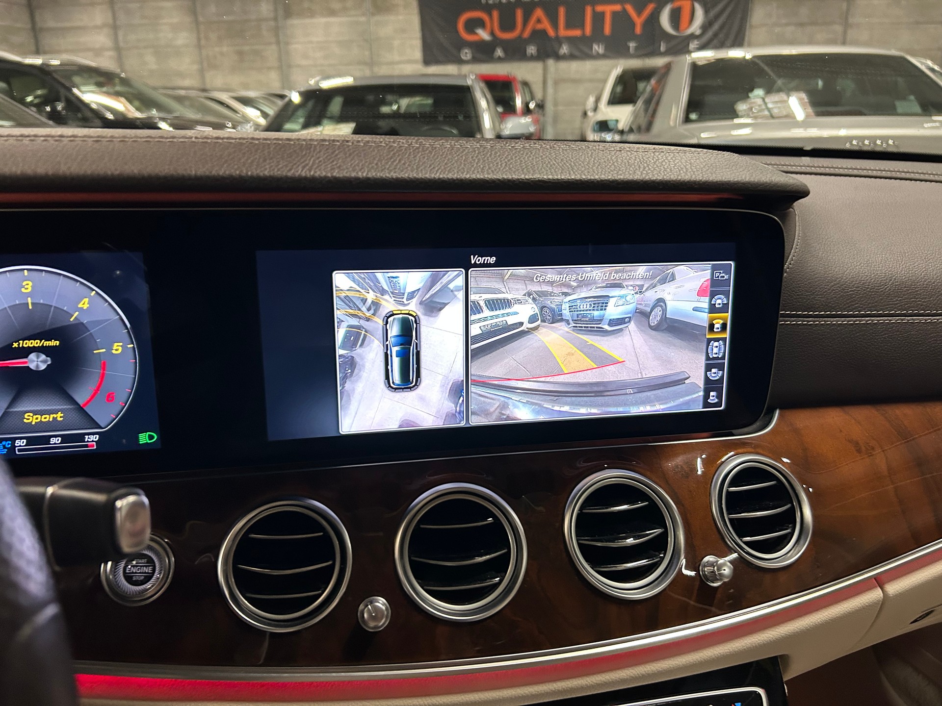 MERCEDES-BENZ E 220 d Exclusive 4Matic 9G-Tronic-image-13