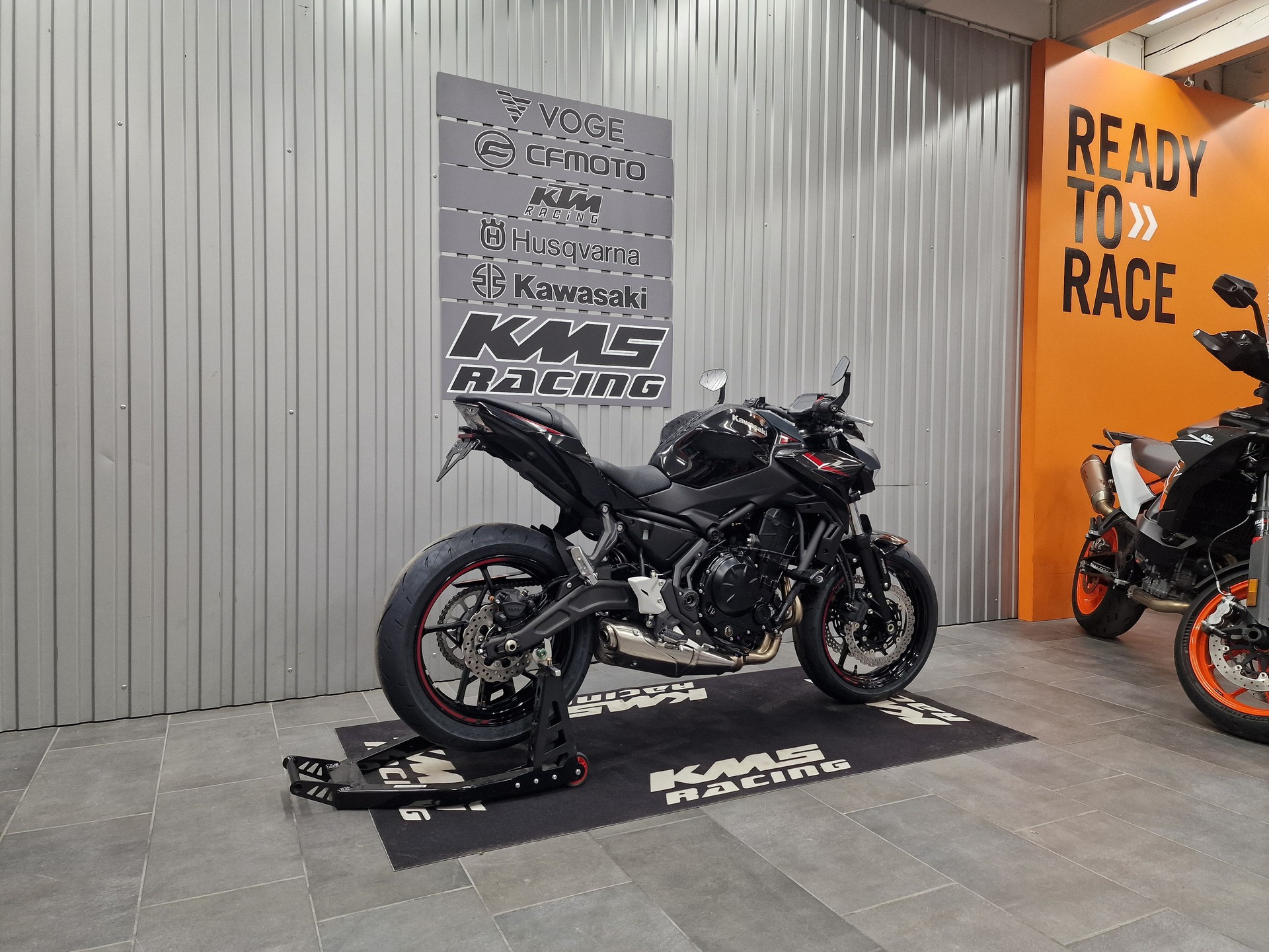 KAWASAKI Z 650-image-5