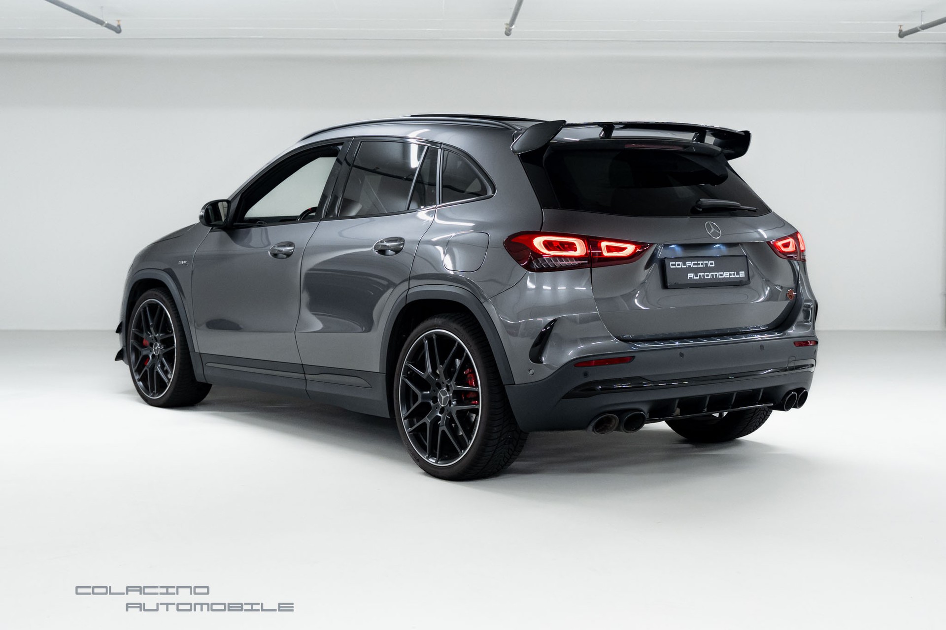 MERCEDES-BENZ GLA 45 S AMG 4Matic+ 8G-Speedshift DCT-showroom-element-3