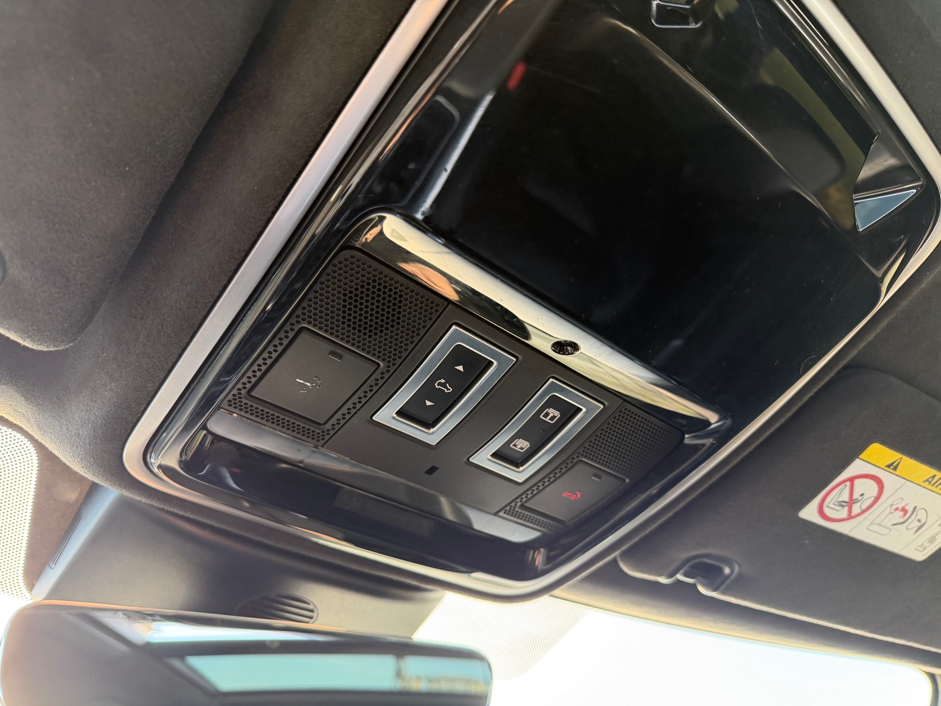 LAND ROVER Range Rover Sport 575 5.0 V8 S/C SVR Automatic-image-23