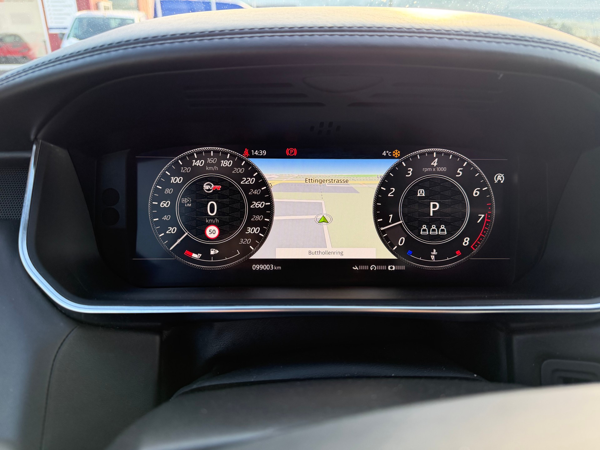 LAND ROVER Range Rover Sport 575 5.0 V8 S/C SVR Automatic-image-15