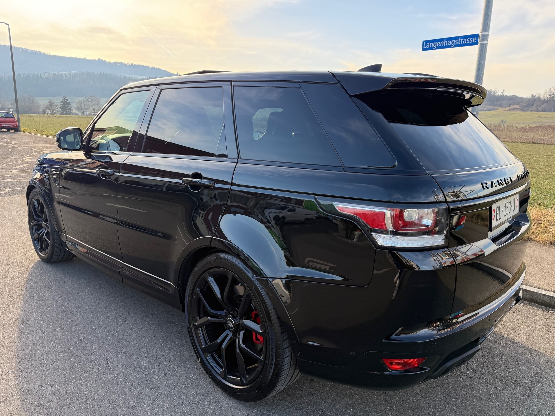 LAND ROVER Range Rover Sport 575 5.0 V8 S/C SVR Automatic-image-4