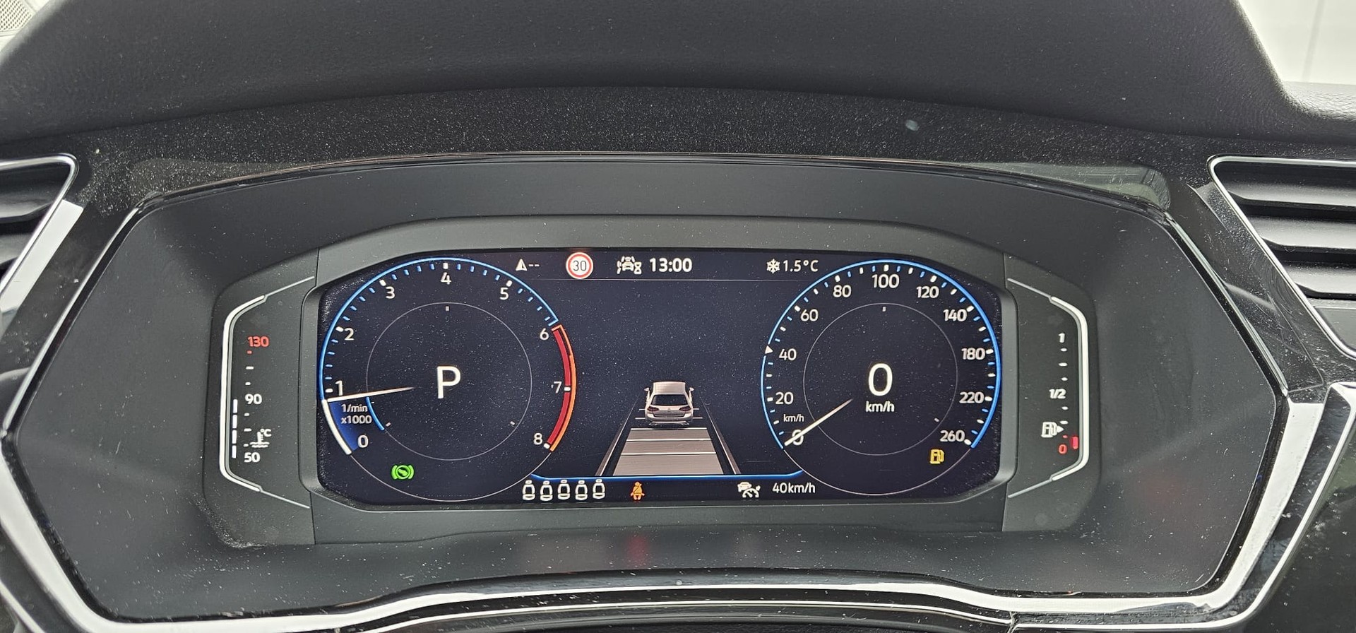 VW Touran 1.5 TSI EVO Comfortline DSG-image-4