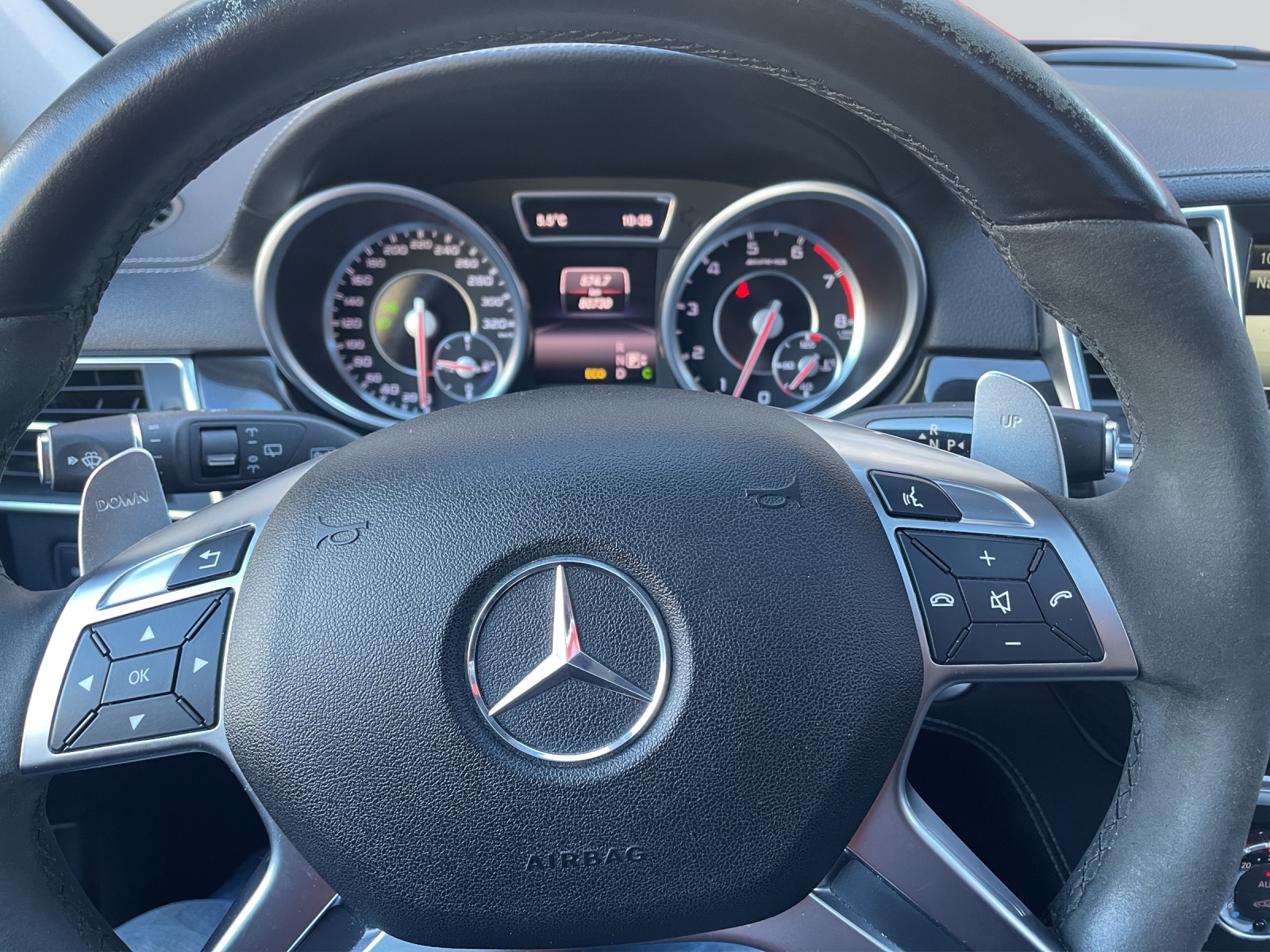 MERCEDES-BENZ ML 63 AMG Executive 4Matic Speedshift-image-5