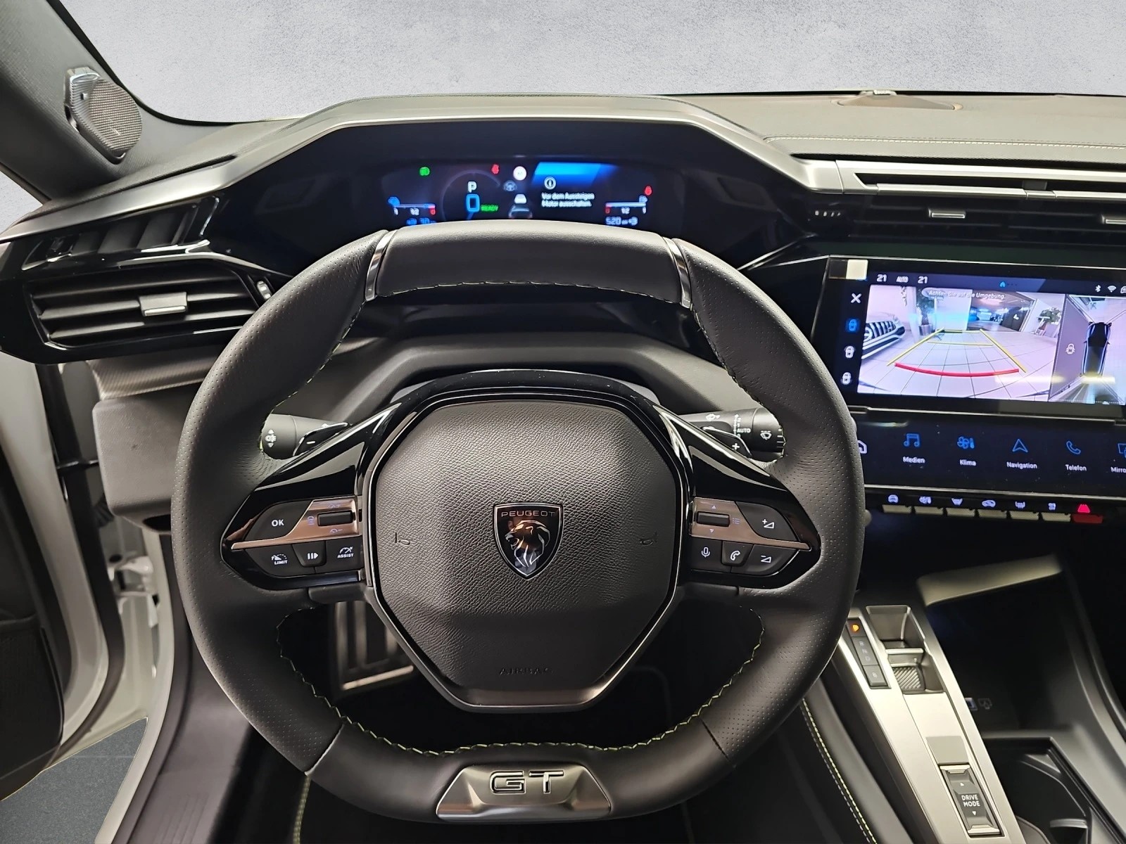 PEUGEOT 308 1.6 PHEV 225 GT Pack-image-6
