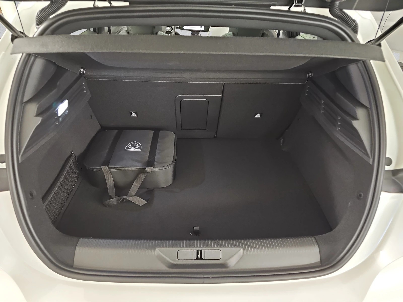 PEUGEOT 308 1.6 PHEV 225 GT Pack-image-10