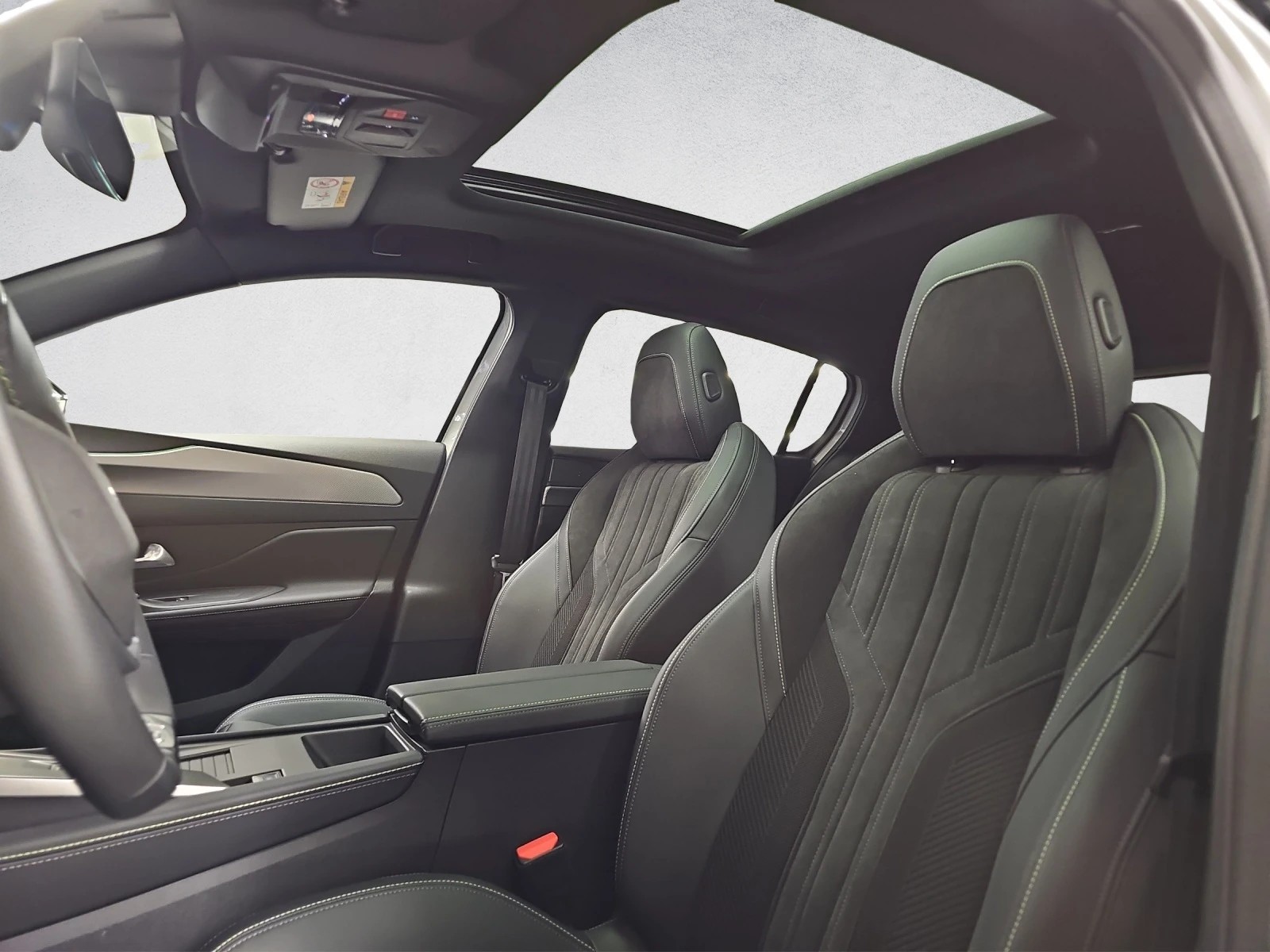 PEUGEOT 308 1.6 PHEV 225 GT Pack-image-8