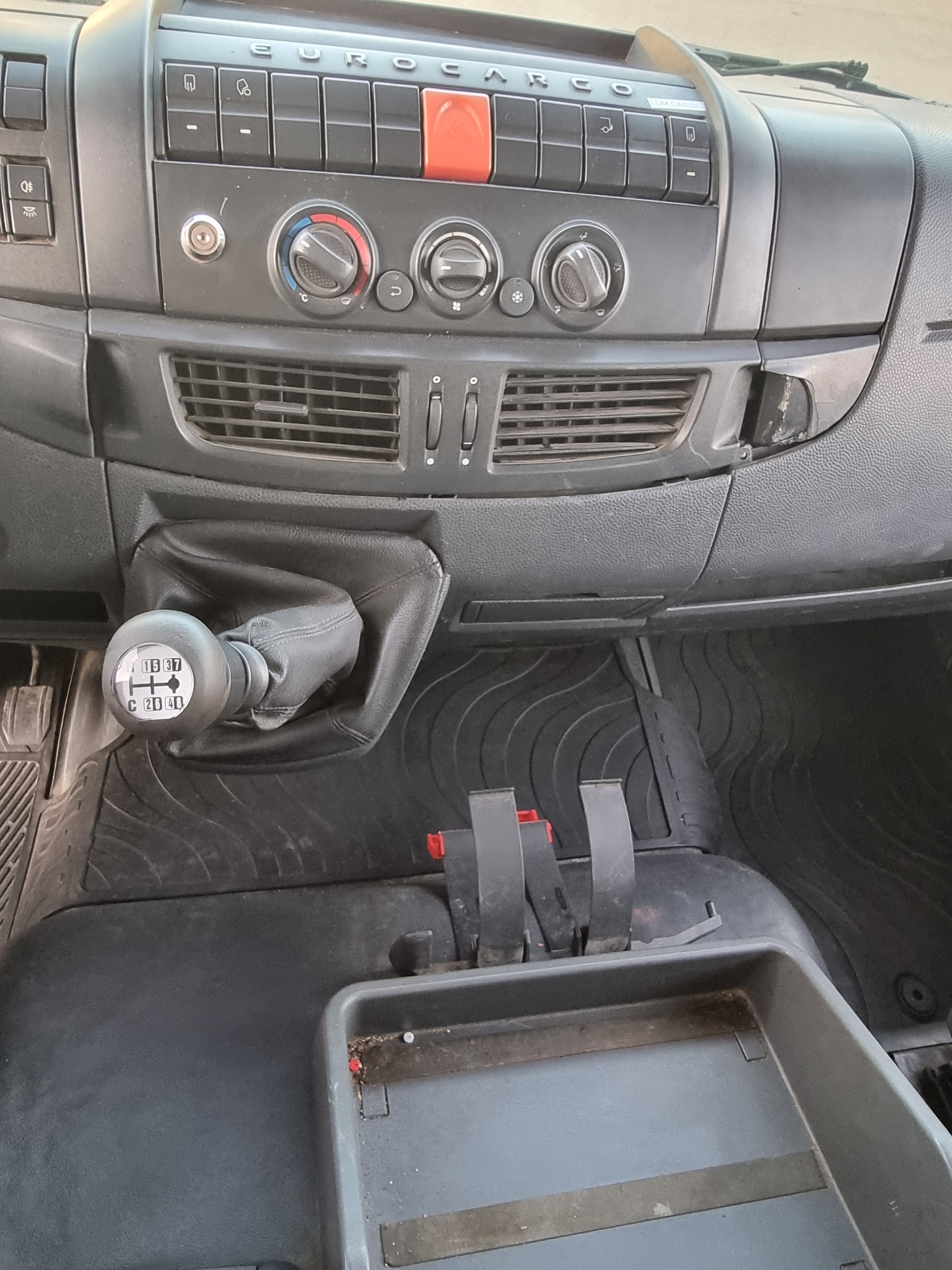 IVECO 80E 18 P-image-9