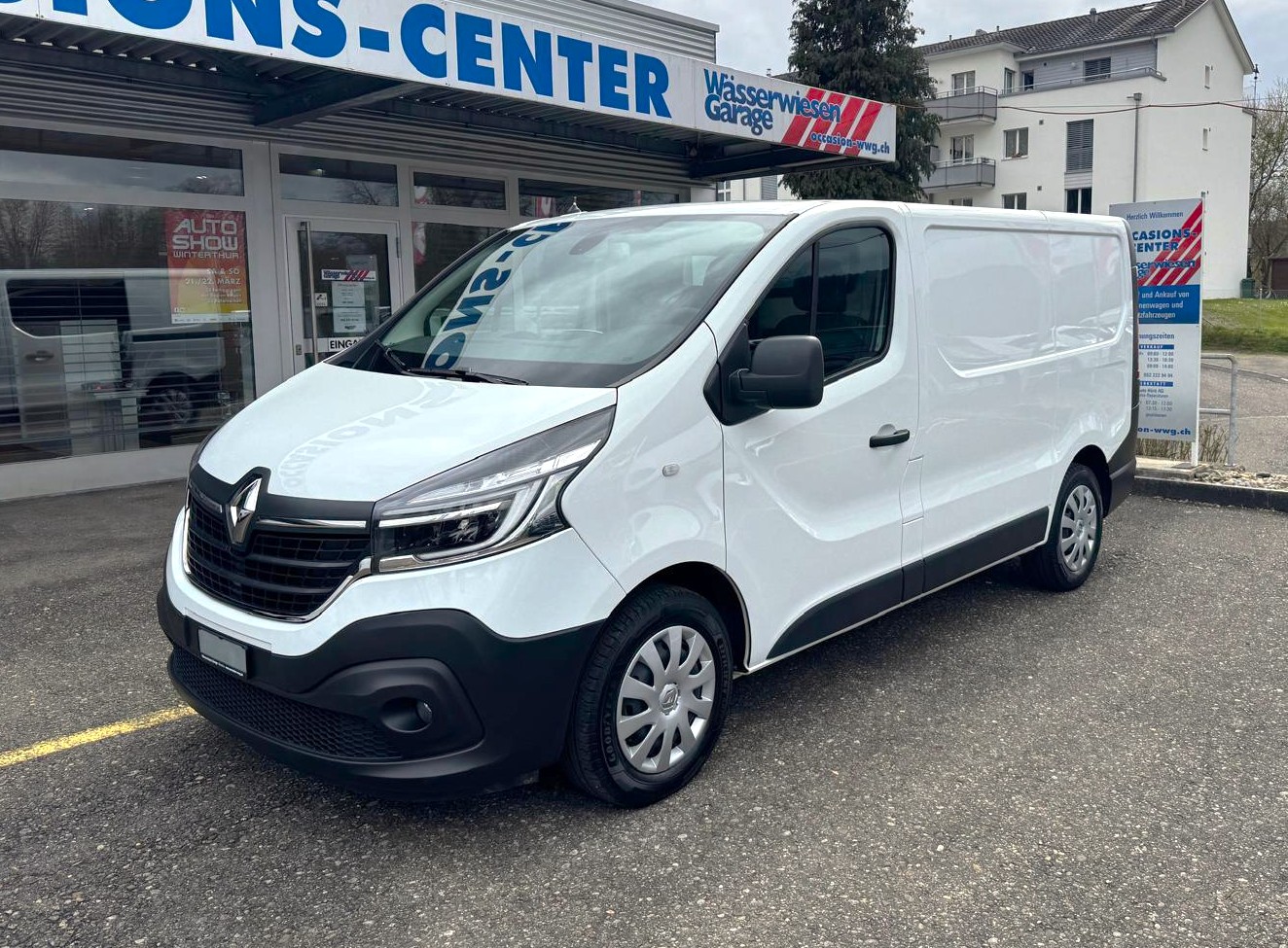 RENAULT Trafic Ene dCi120 2.0 Bus L1H1-image-11