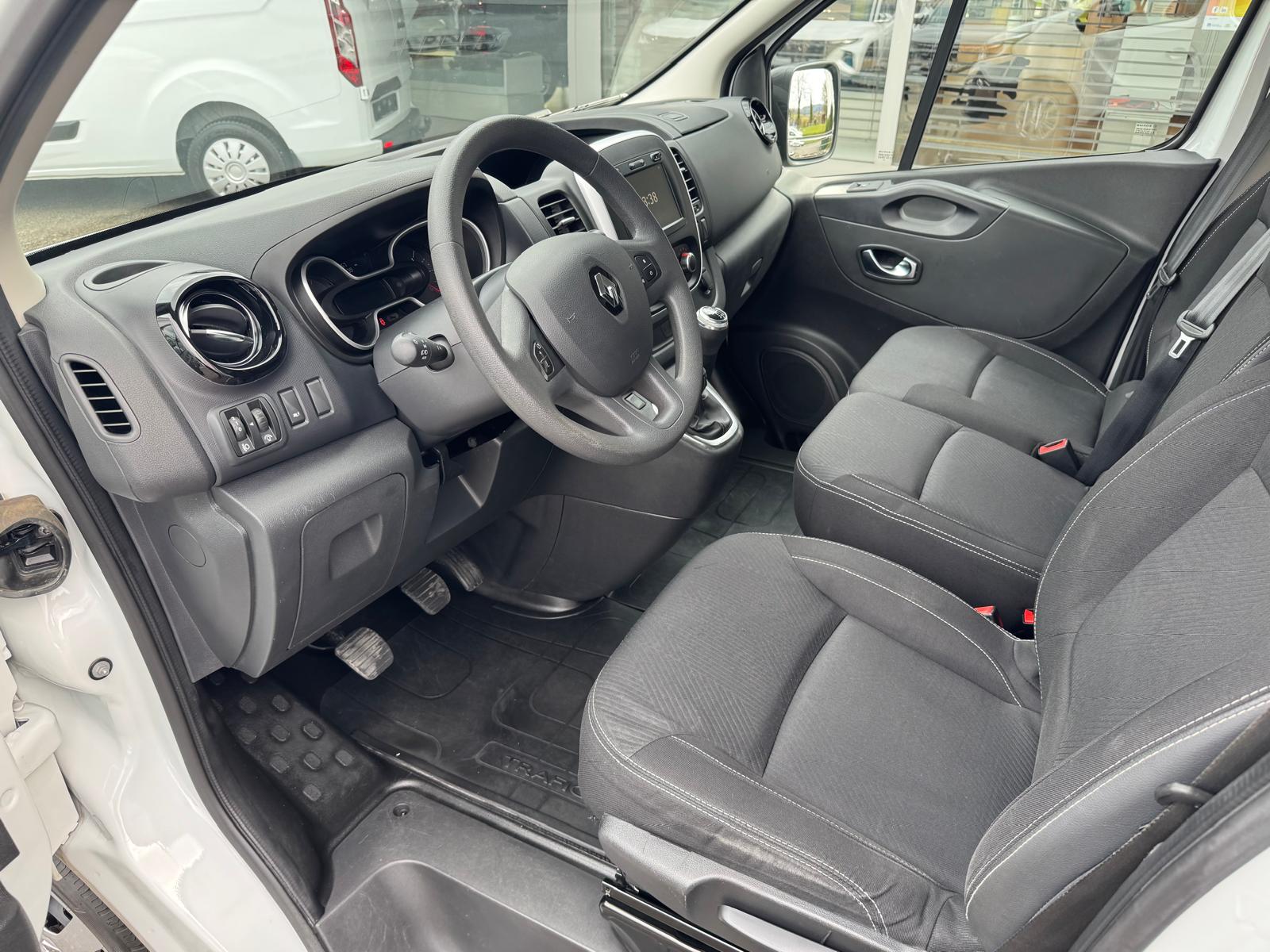 RENAULT Trafic Ene dCi120 2.0 Bus L1H1-showroom-element-1