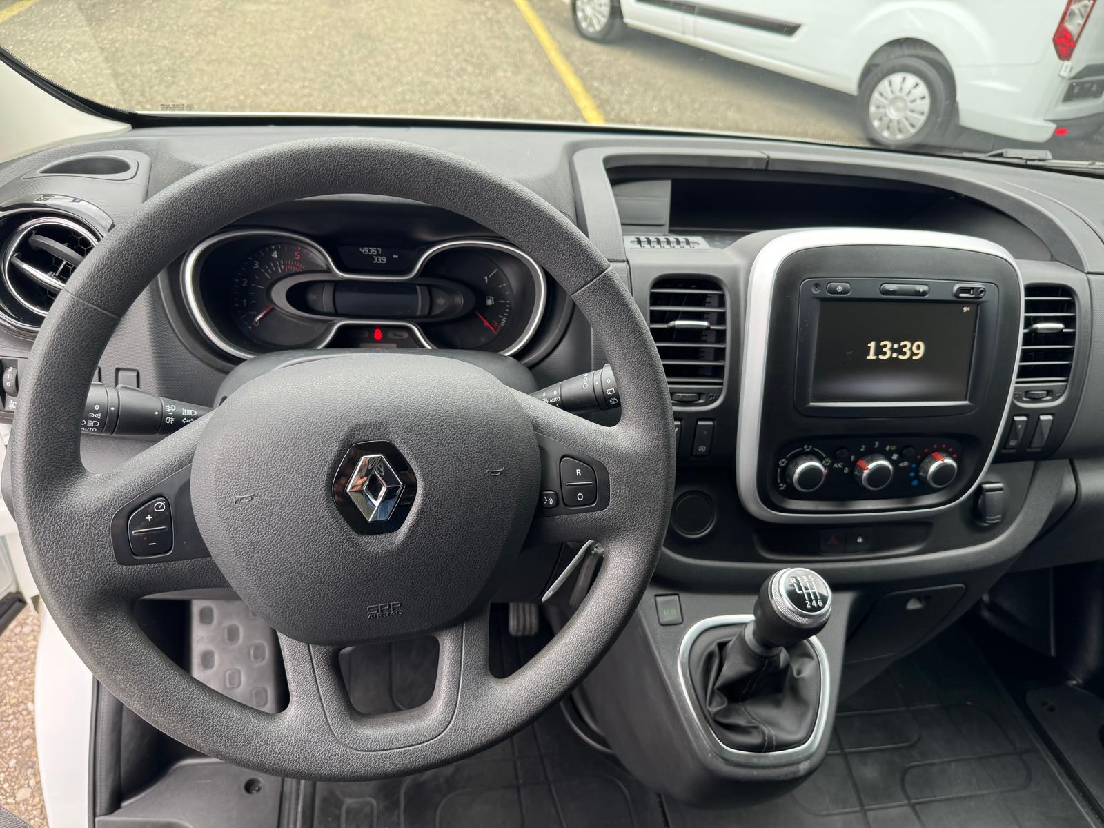RENAULT Trafic Ene dCi120 2.0 Bus L1H1-showroom-element-2