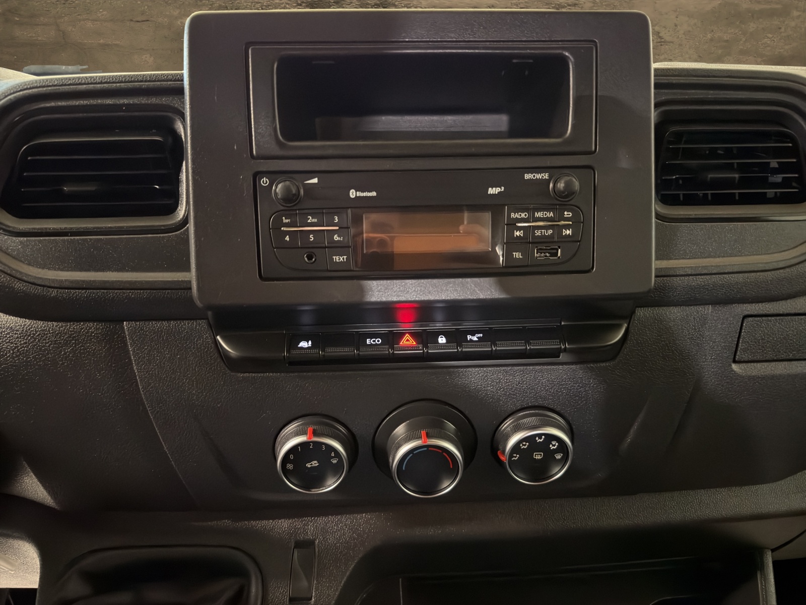 RENAULT RENAULT Master T35 2.3dCi 135 L3H2-image-9