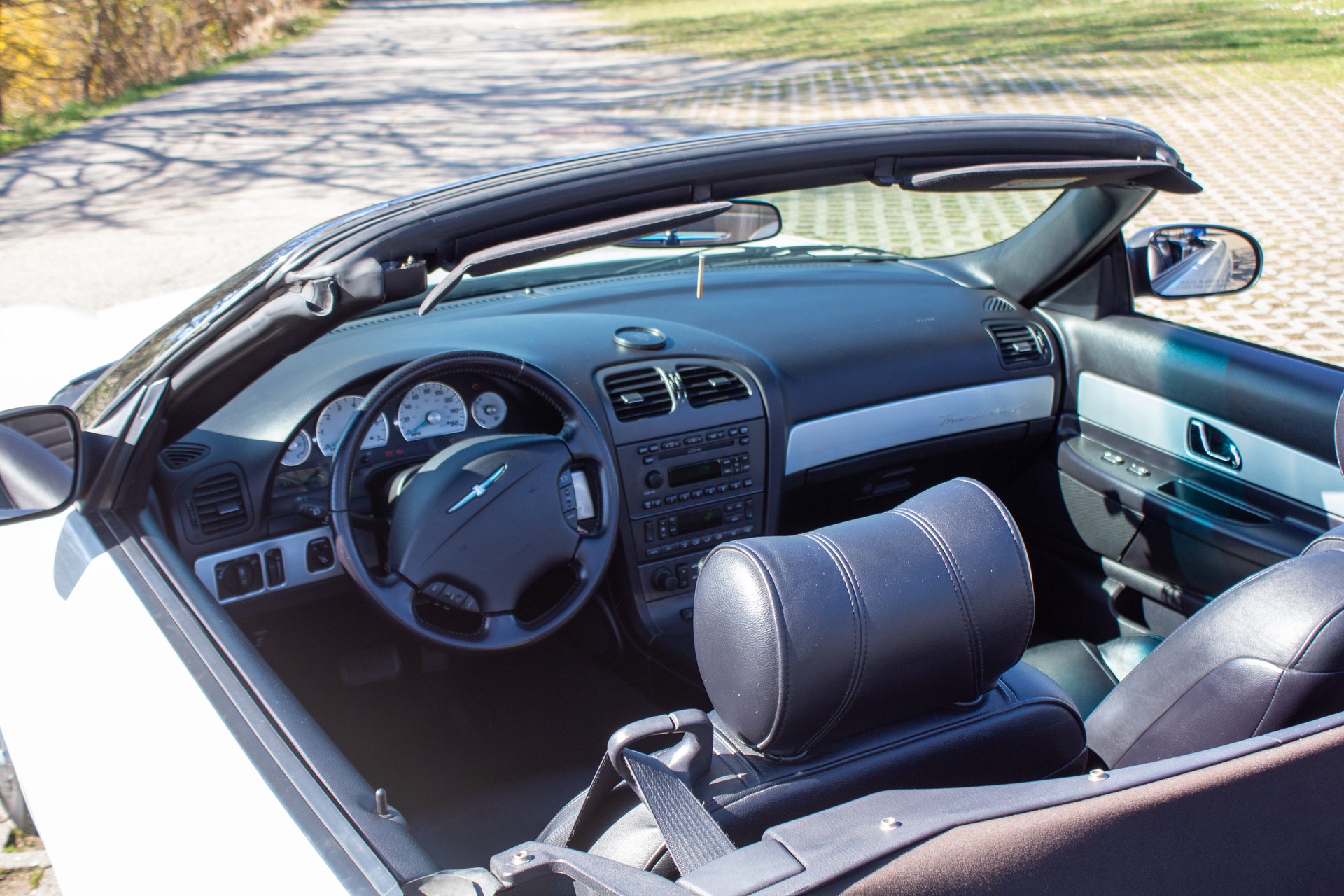 FORD Thunderbird-image-5