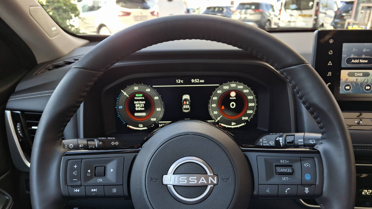 NISSAN X-Trail 1.5 VC-T Tekna+ e-4orce 20Zoll-image-9