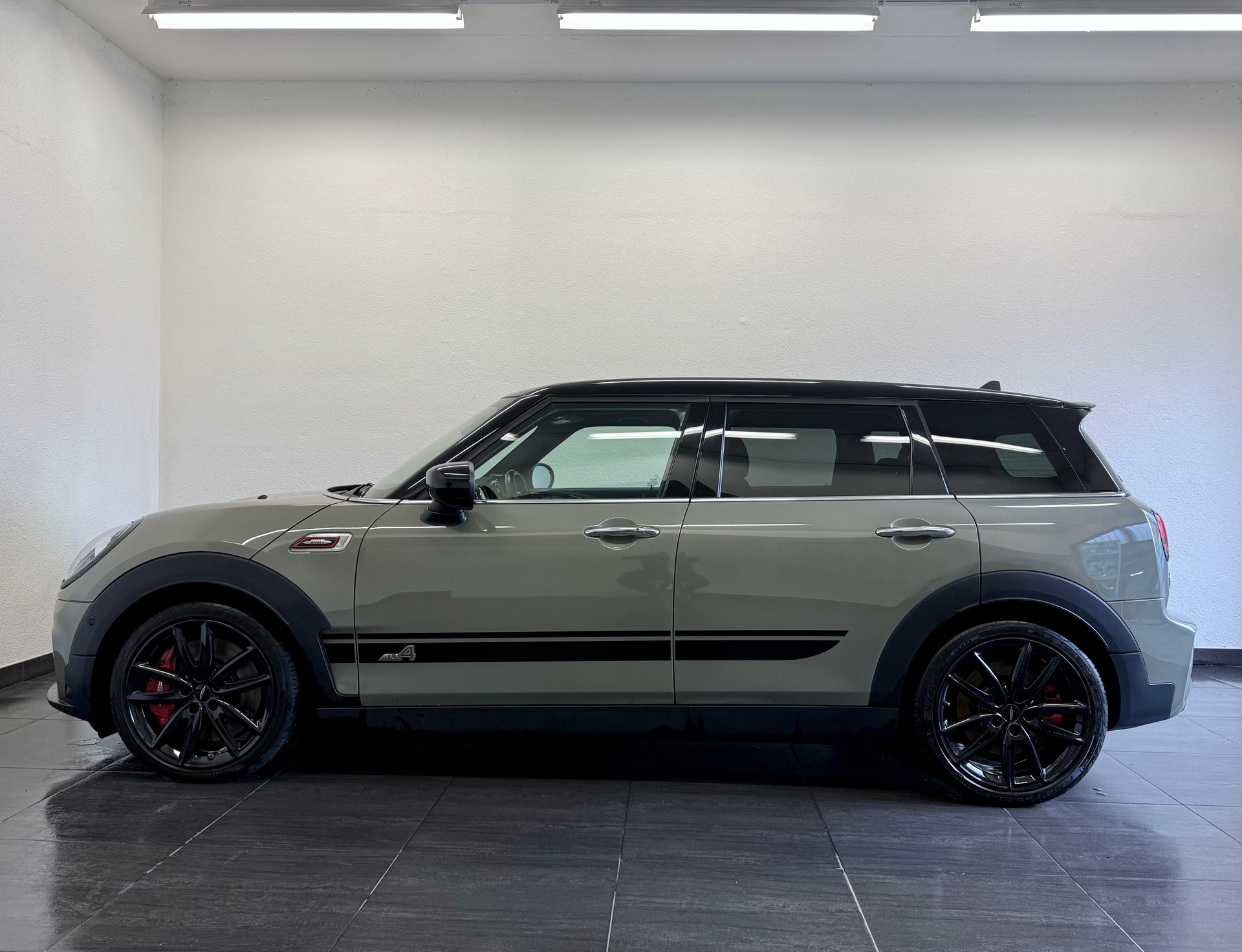 MINI Clubman Cooper John Cooper Works ALL4 Steptronic-image-6