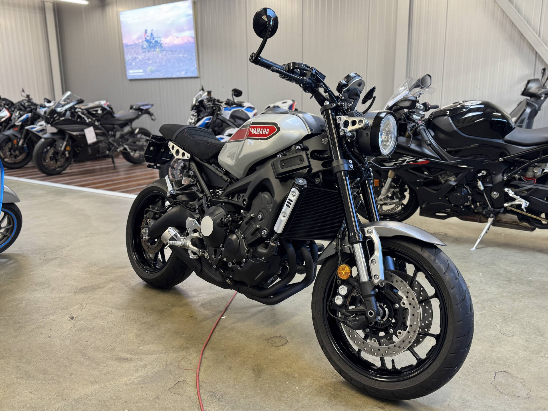 YAMAHA XSR 900 80 Black-image-1