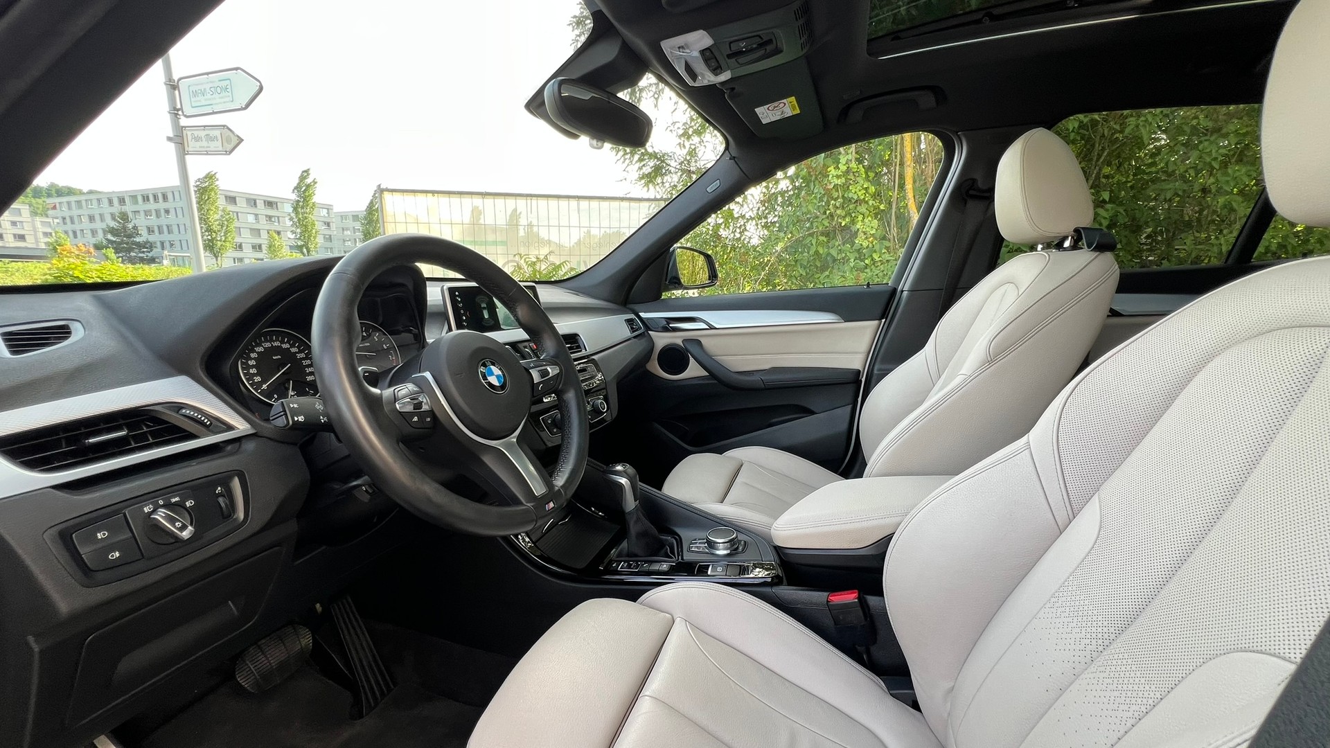 BMW X1 xDRIVE 25i M SPORT STEPTRONIC l 231 PS-image-21