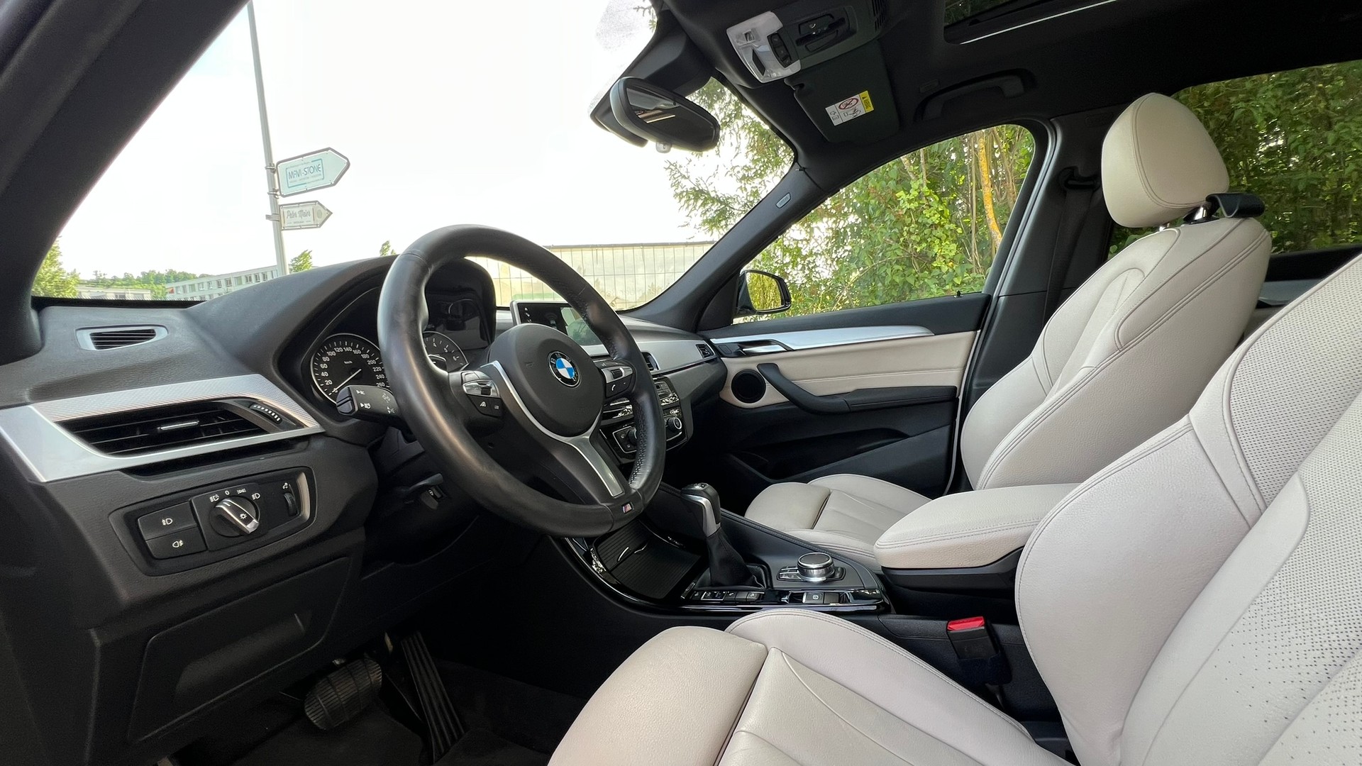 BMW X1 xDRIVE 25i M SPORT STEPTRONIC l 231 PS-image-23