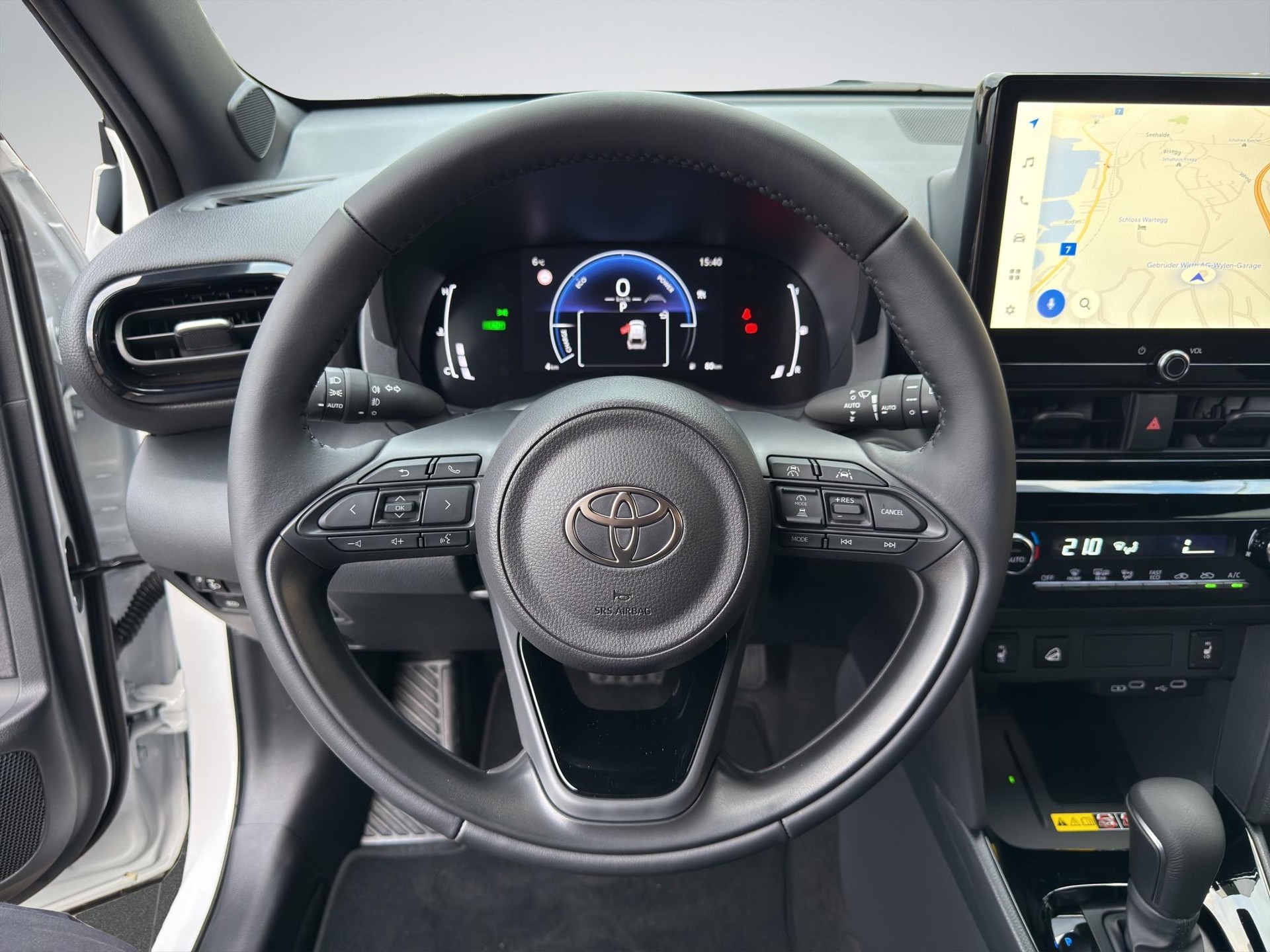 TOYOTA Yaris Cross 1.5 VVT-i HSD Trend AWD-i-image-9