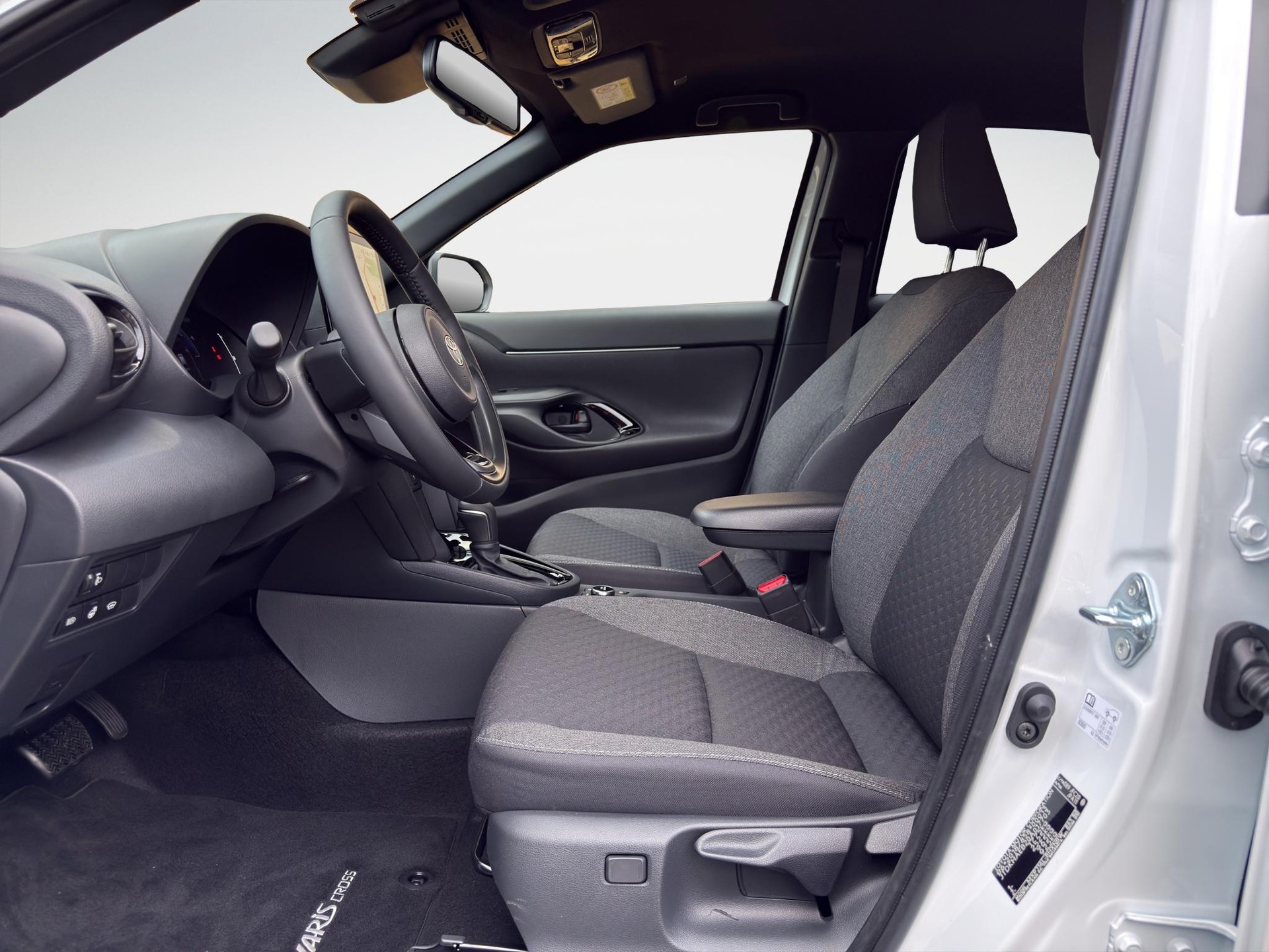 TOYOTA Yaris Cross 1.5 VVT-i HSD Trend AWD-i-image-8
