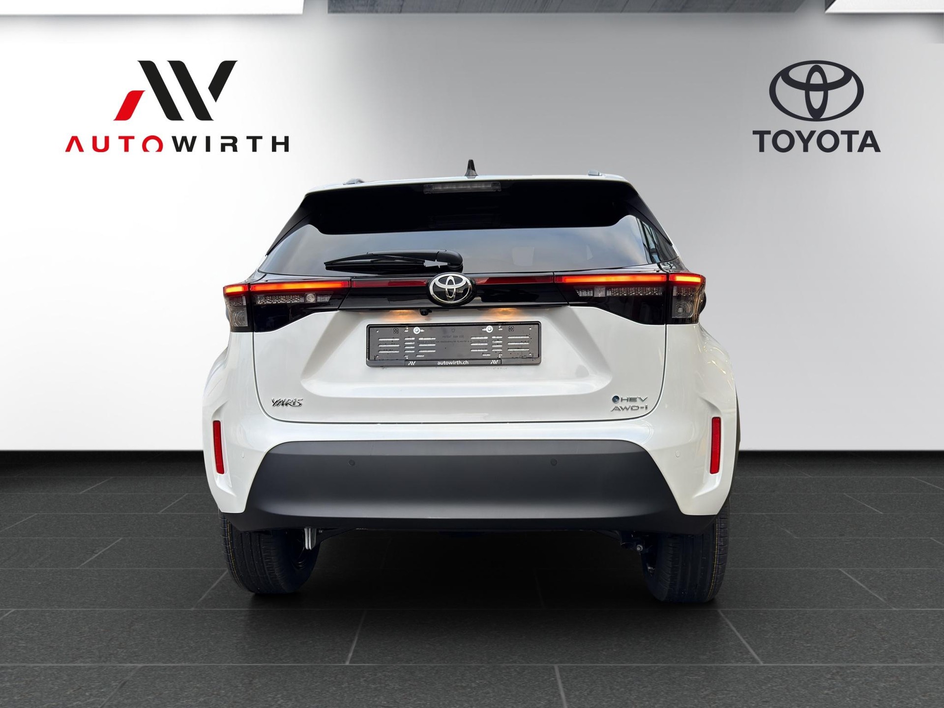 TOYOTA Yaris Cross 1.5 VVT-i HSD Trend AWD-i-image-5