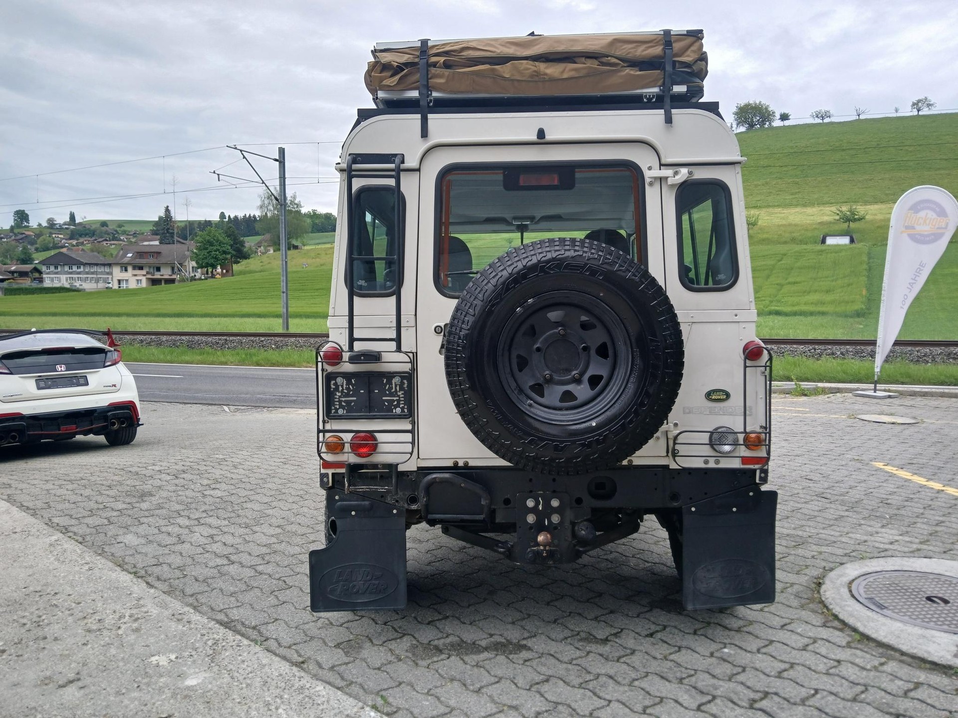 LAND ROVER Defender 90 2.4 Tdi SW-showroom-element-3