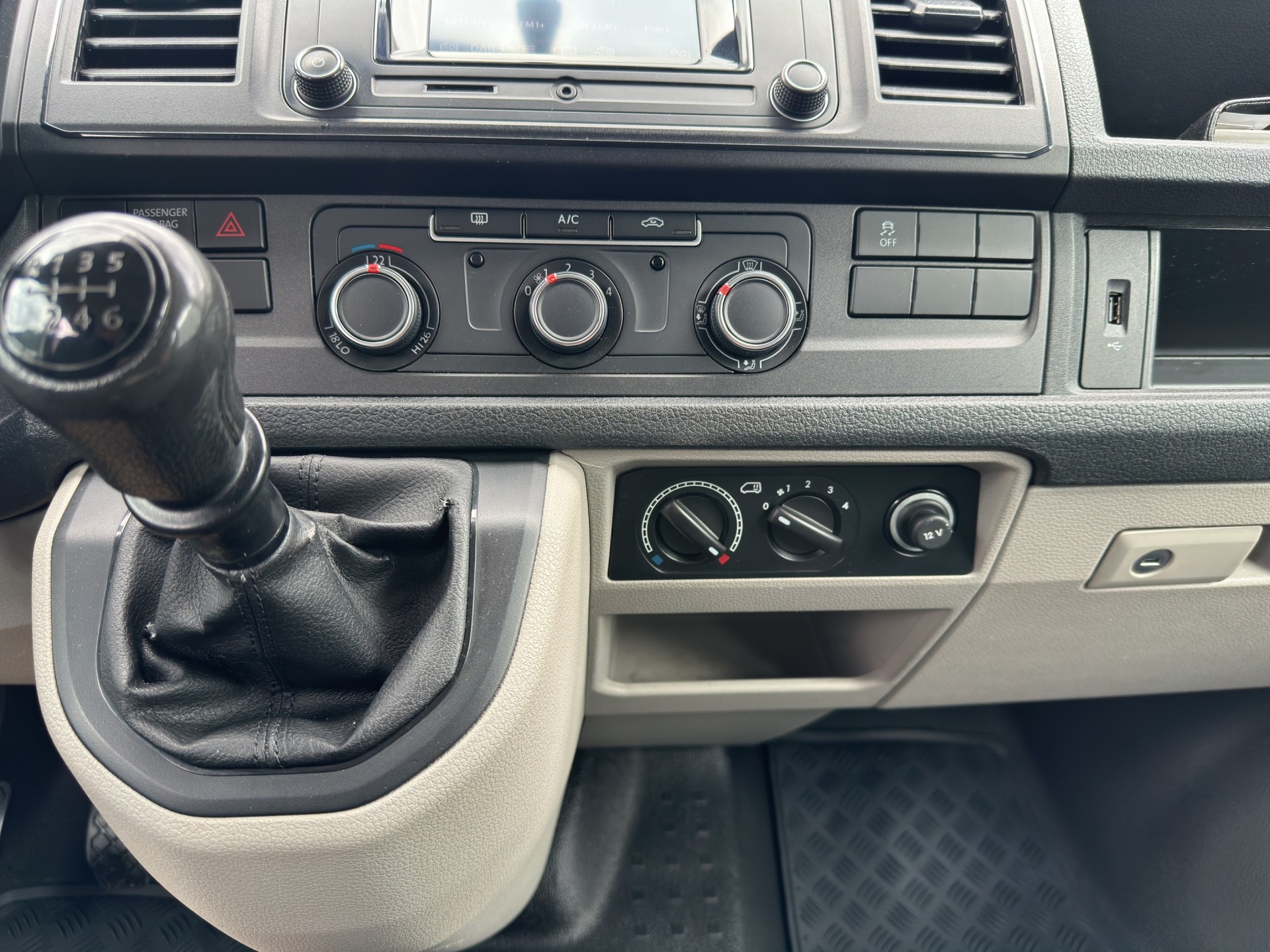 VW T6 2.0 TDI 4Motion-image-13
