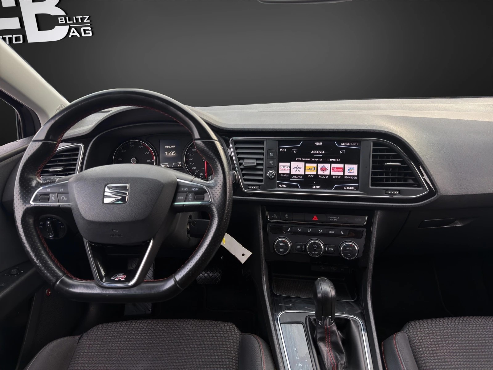 SEAT Leon ST 2.0 TSI FR DSG-image-11