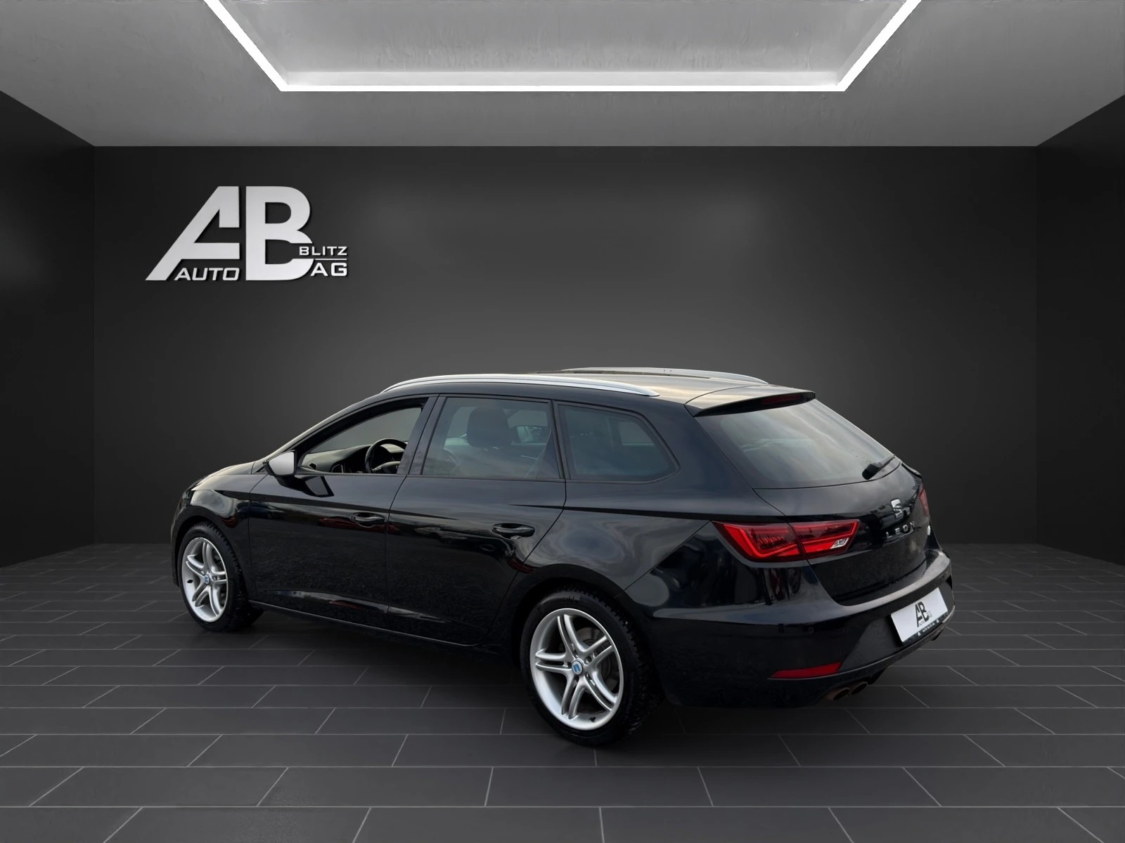 SEAT Leon ST 2.0 TSI FR DSG-showroom-element-2
