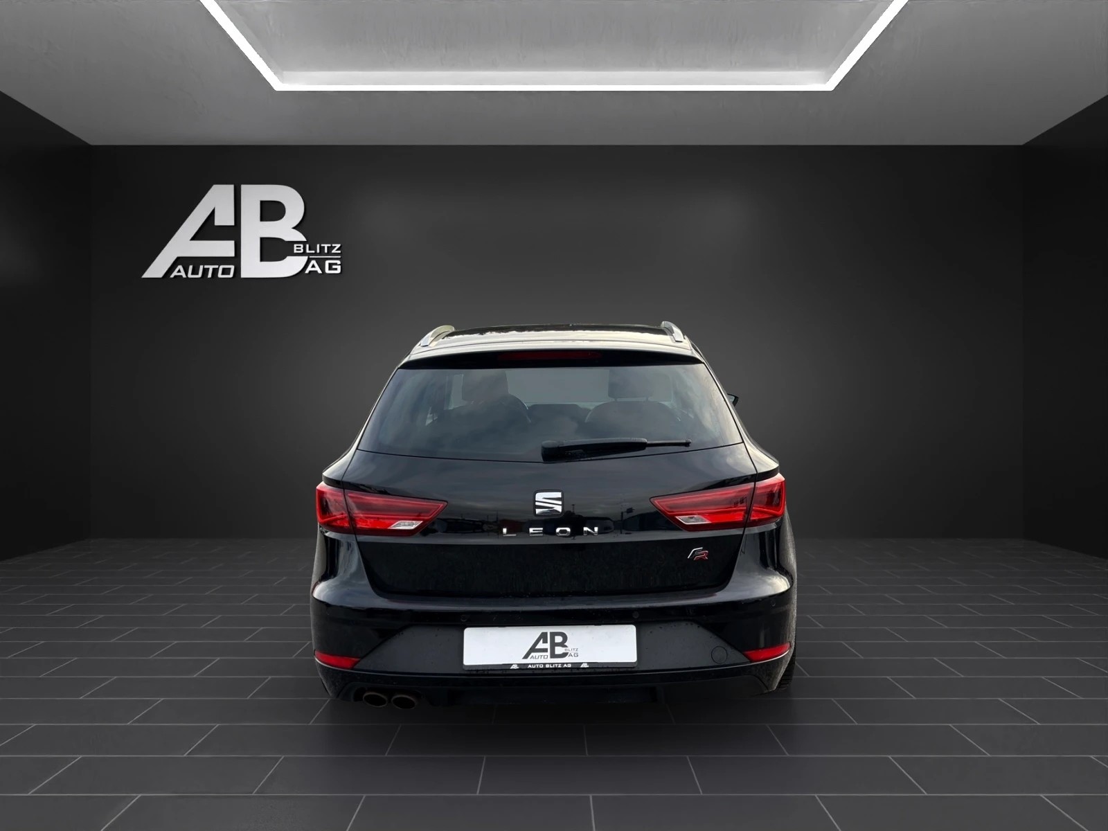 SEAT Leon ST 2.0 TSI FR DSG-showroom-element-3