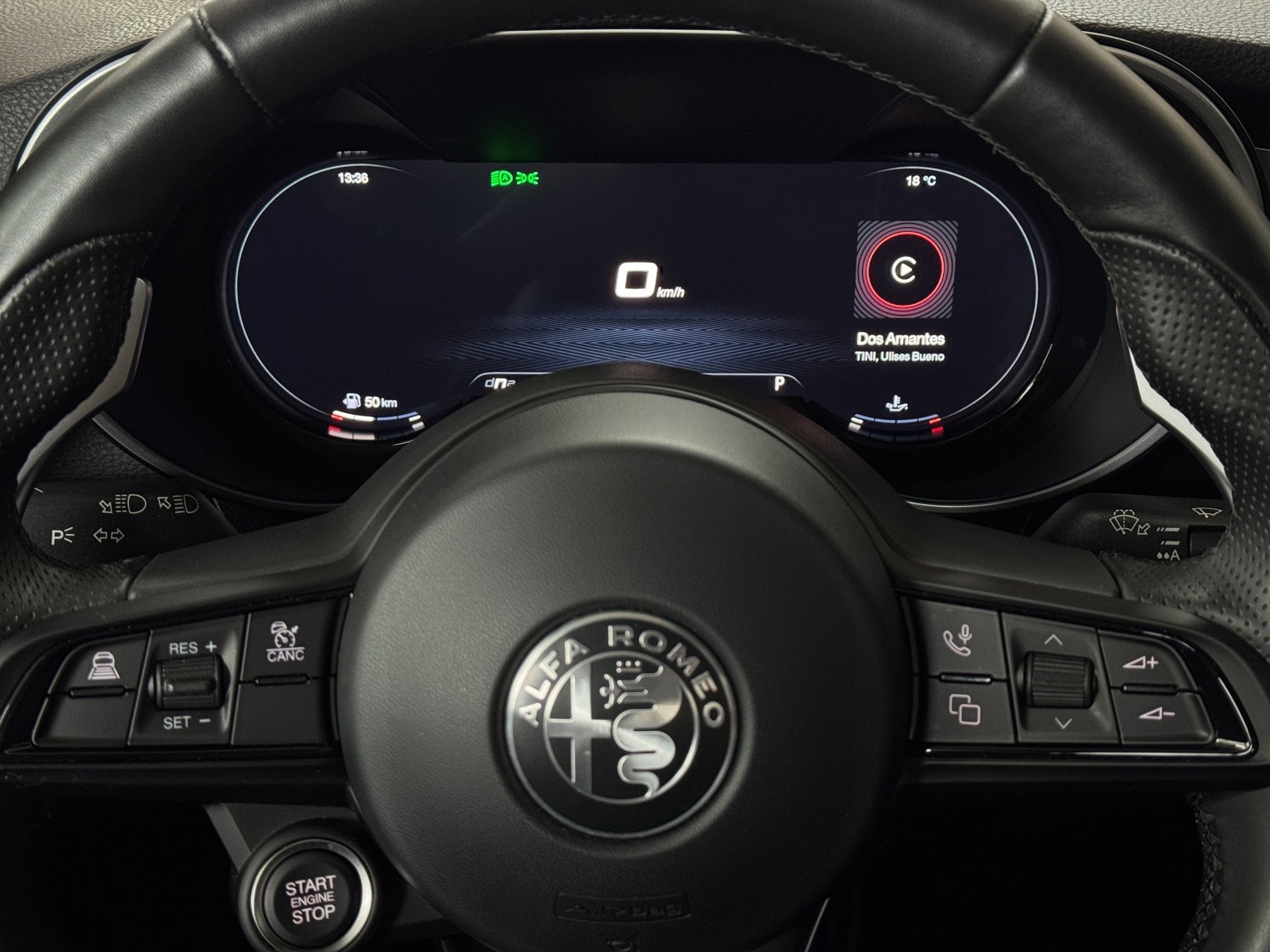 ALFA ROMEO Giulia 2.0 Veloce Q4 AT8 "Navi-Leder-RF.-Kamera"-image-13