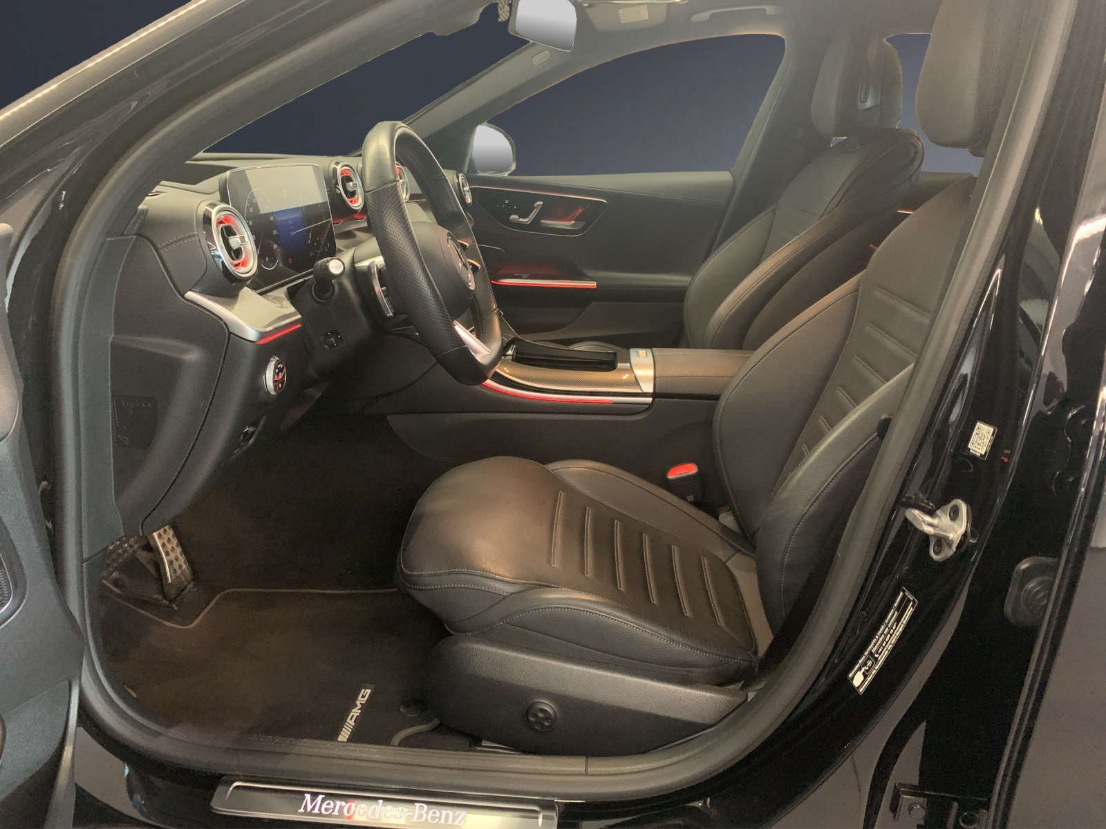 MERCEDES-BENZ C 300 T 4 Matic AMG Line-image-5