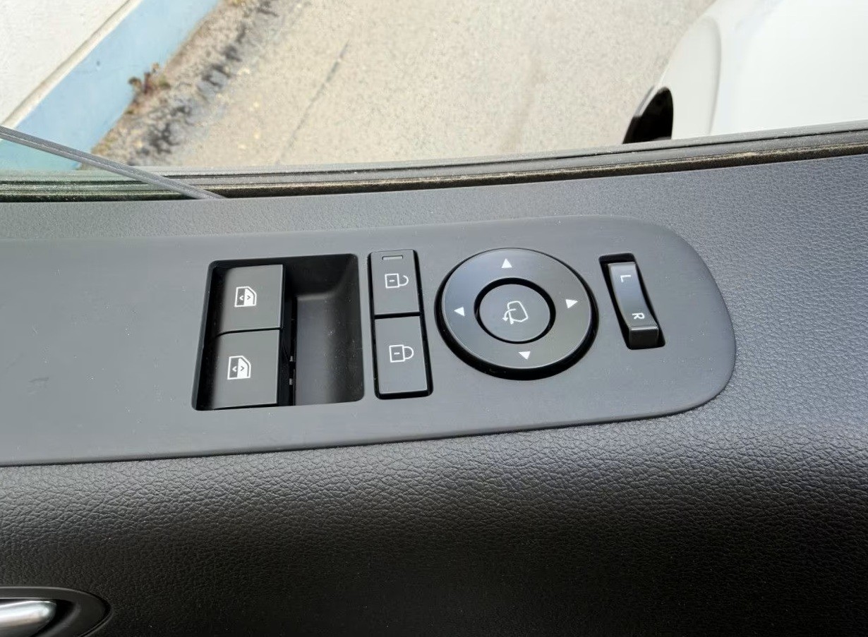 IVECO eMoovy 35F16E-image-12