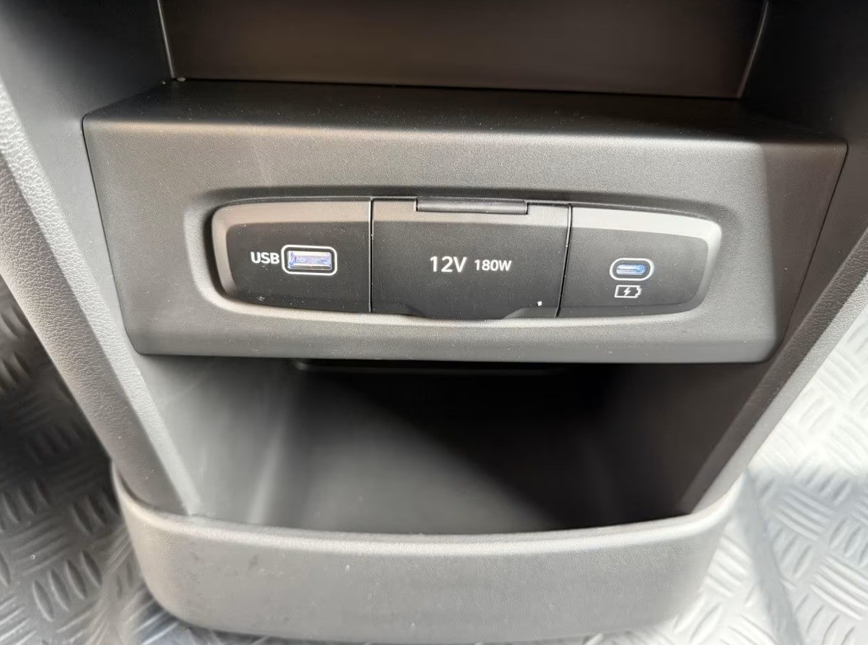 IVECO eMoovy 35F16E-image-15