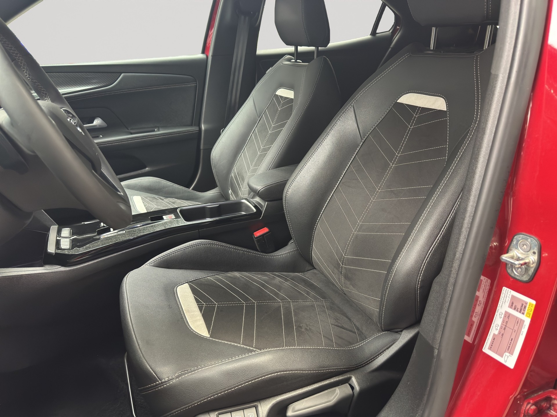 OPEL Mokka 1.2 Direct Injection Turbo Ultimate Aut.-image-5