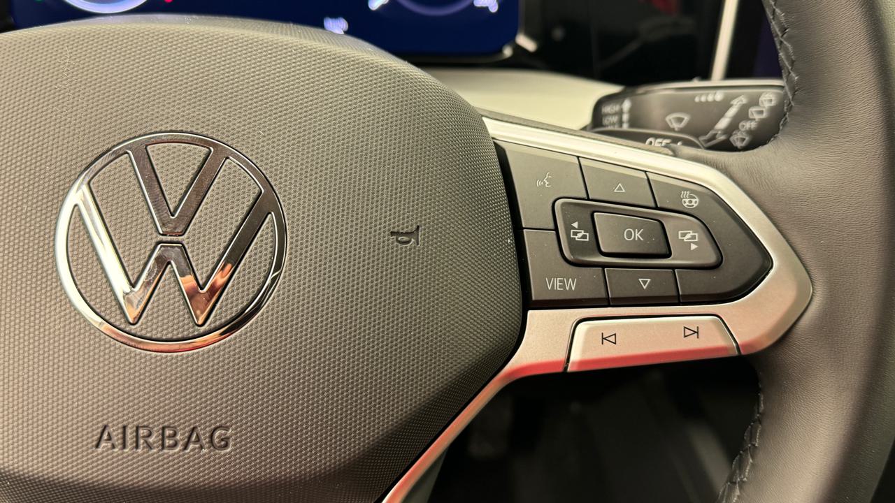 VW Golf VIII 1.5 TSI PHEV Limited-image-9