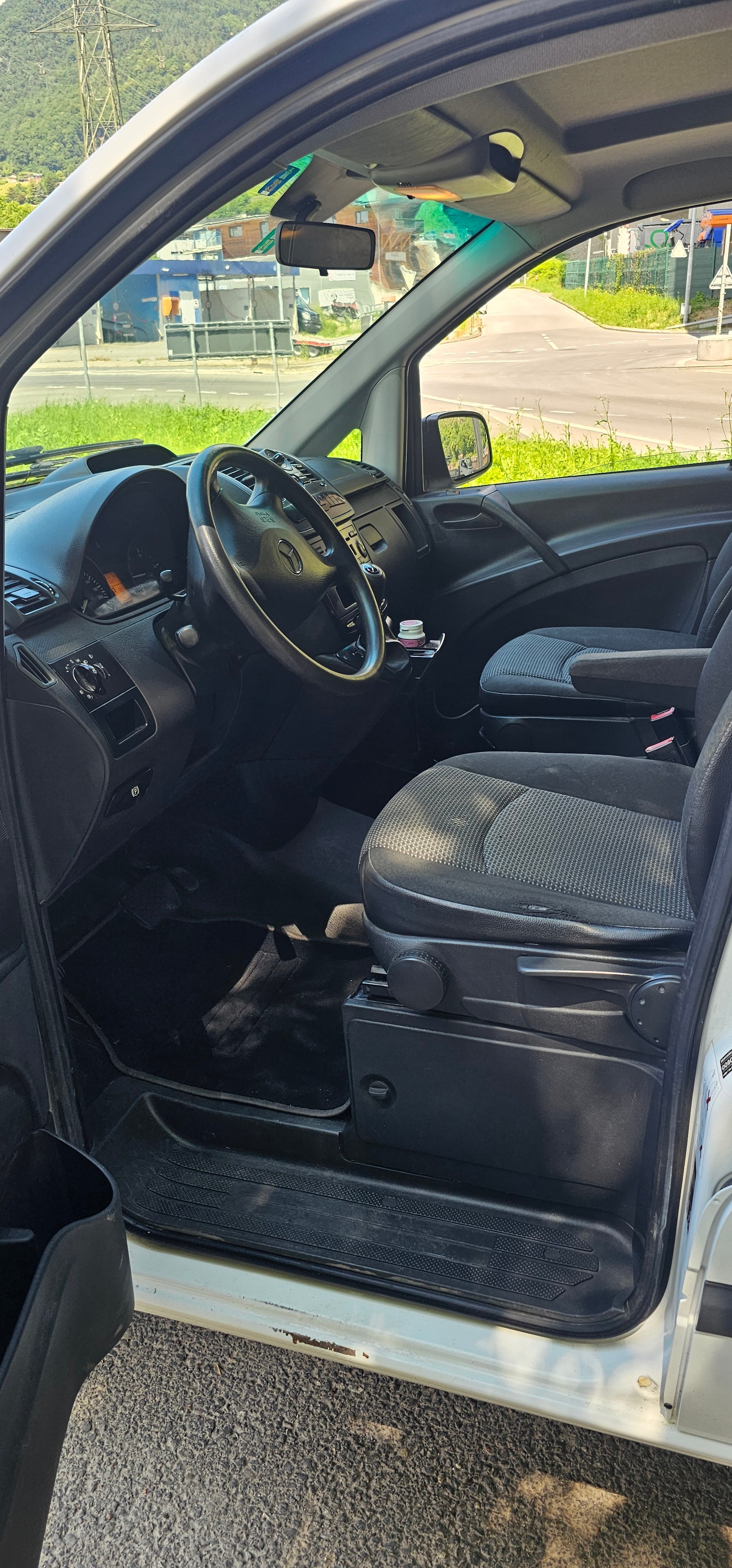 MERCEDES-BENZ VITO-image-5
