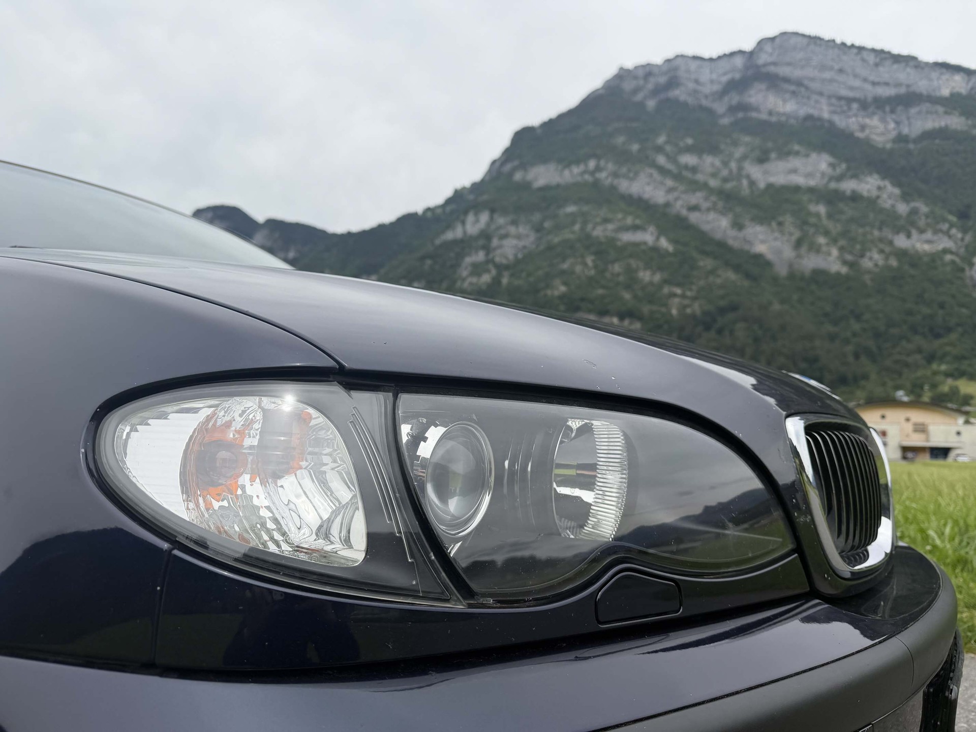 BMW 330d xDrive Touring 4x4-image-1