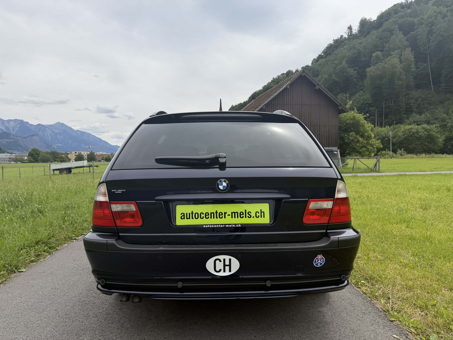 BMW 330d xDrive Touring 4x4-image-6
