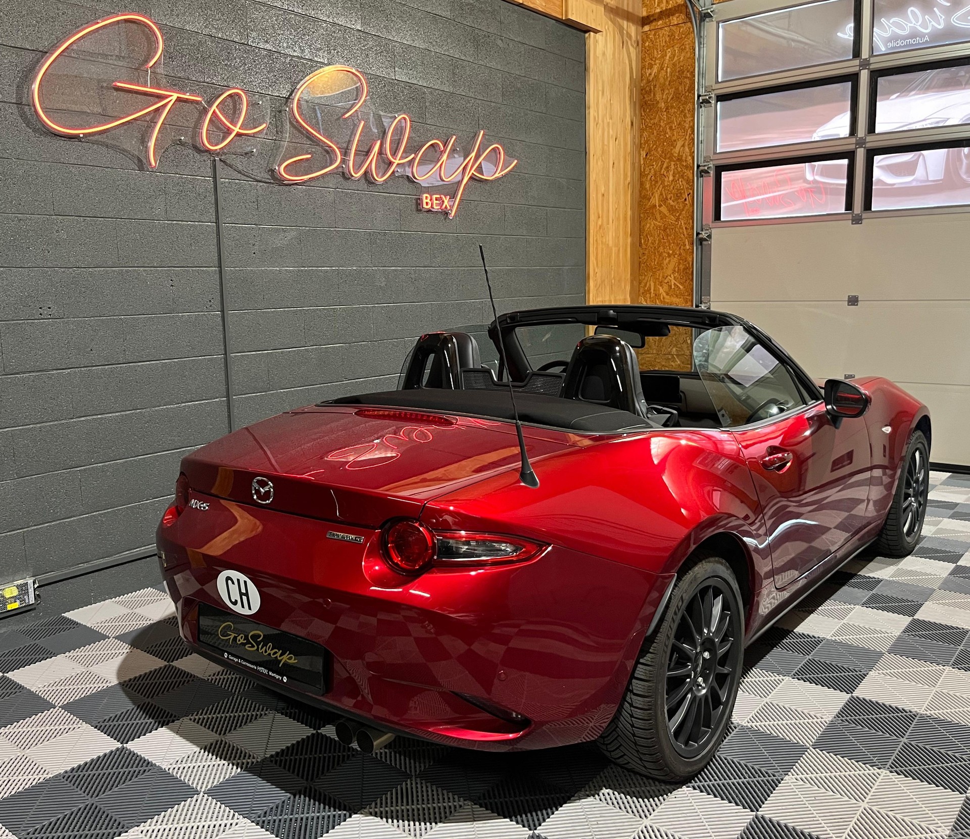 MAZDA MX-5 SKYACTIV-G 184 Revolution-showroom-element-3