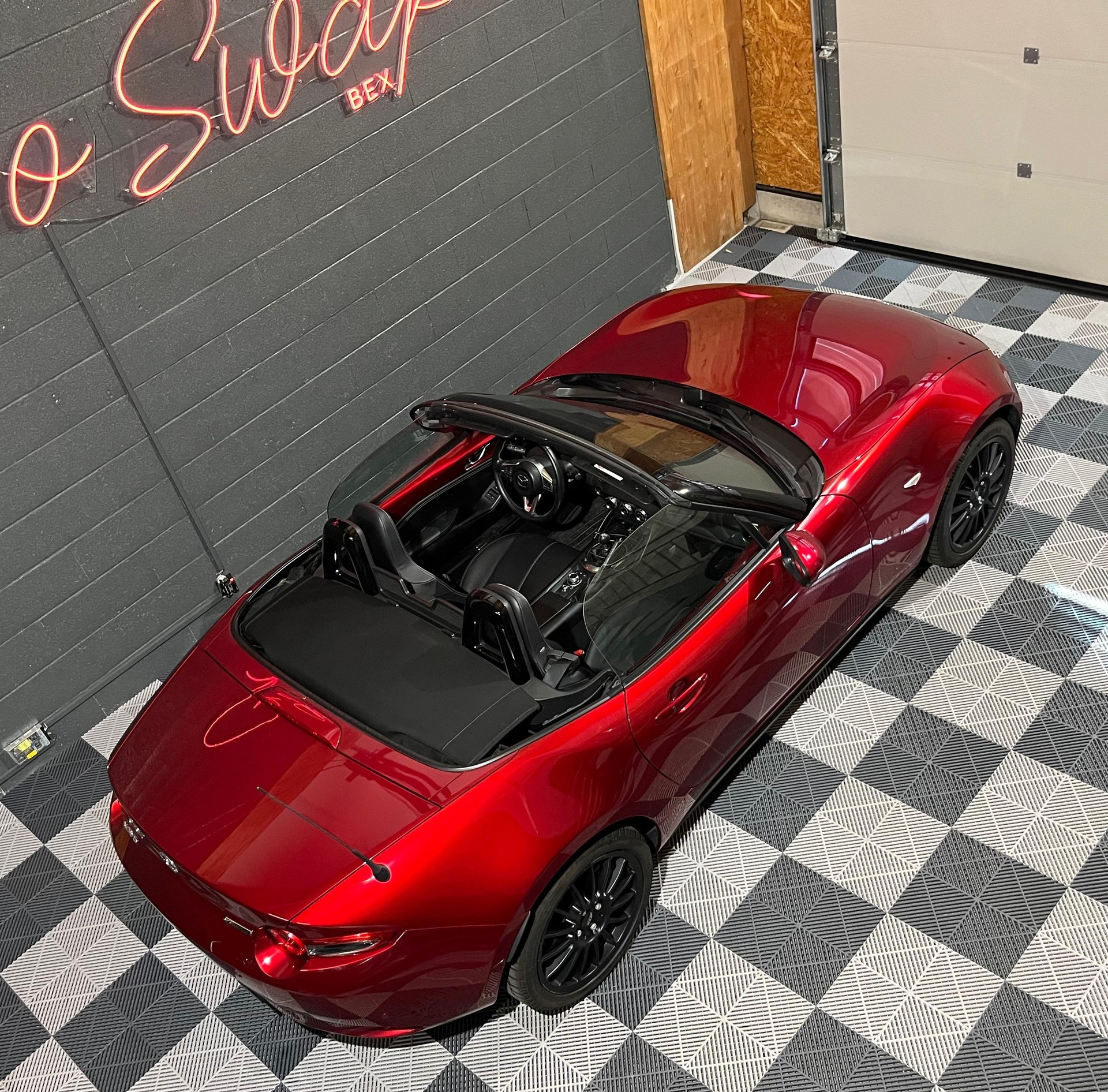 MAZDA MX-5 SKYACTIV-G 184 Revolution-showroom-element-2