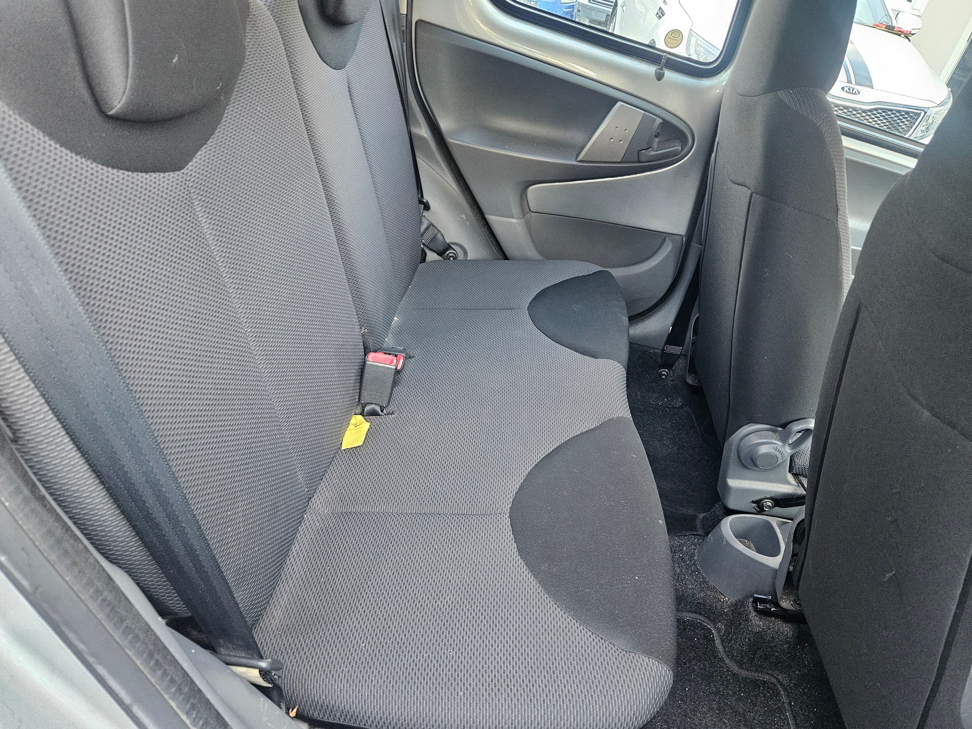 TOYOTA Aygo 1.0 Linea Luna Cool-image-12
