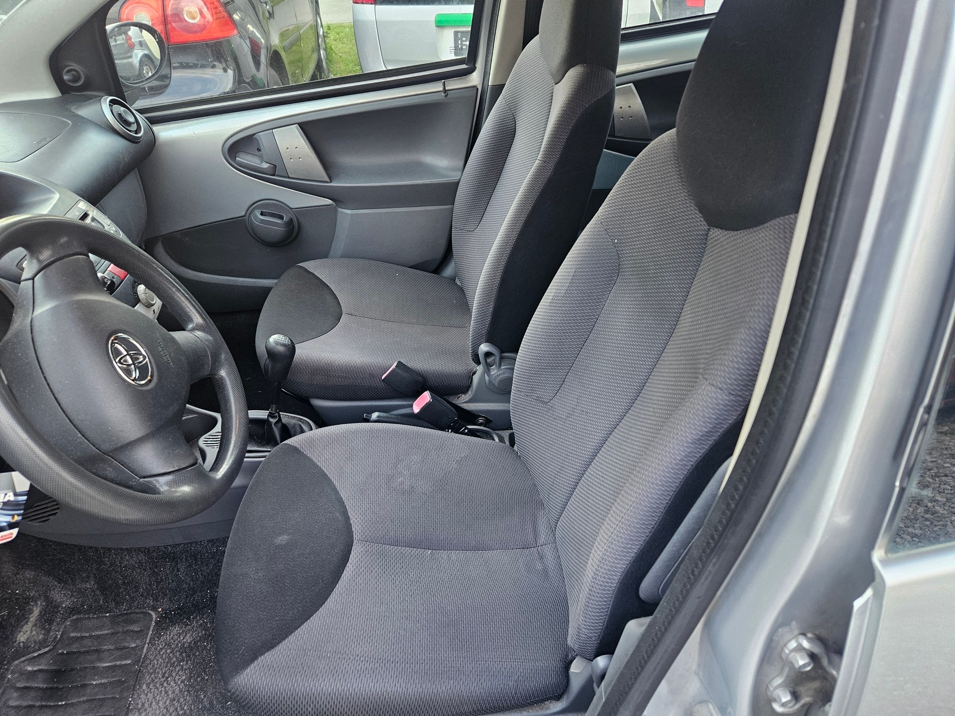 TOYOTA Aygo 1.0 Linea Luna Cool-image-7