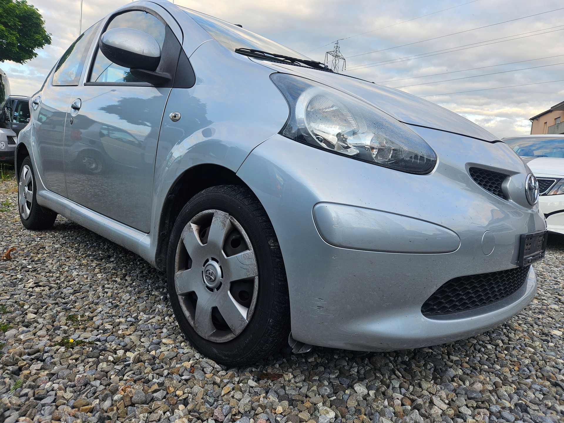 TOYOTA Aygo 1.0 Linea Luna Cool-image-2