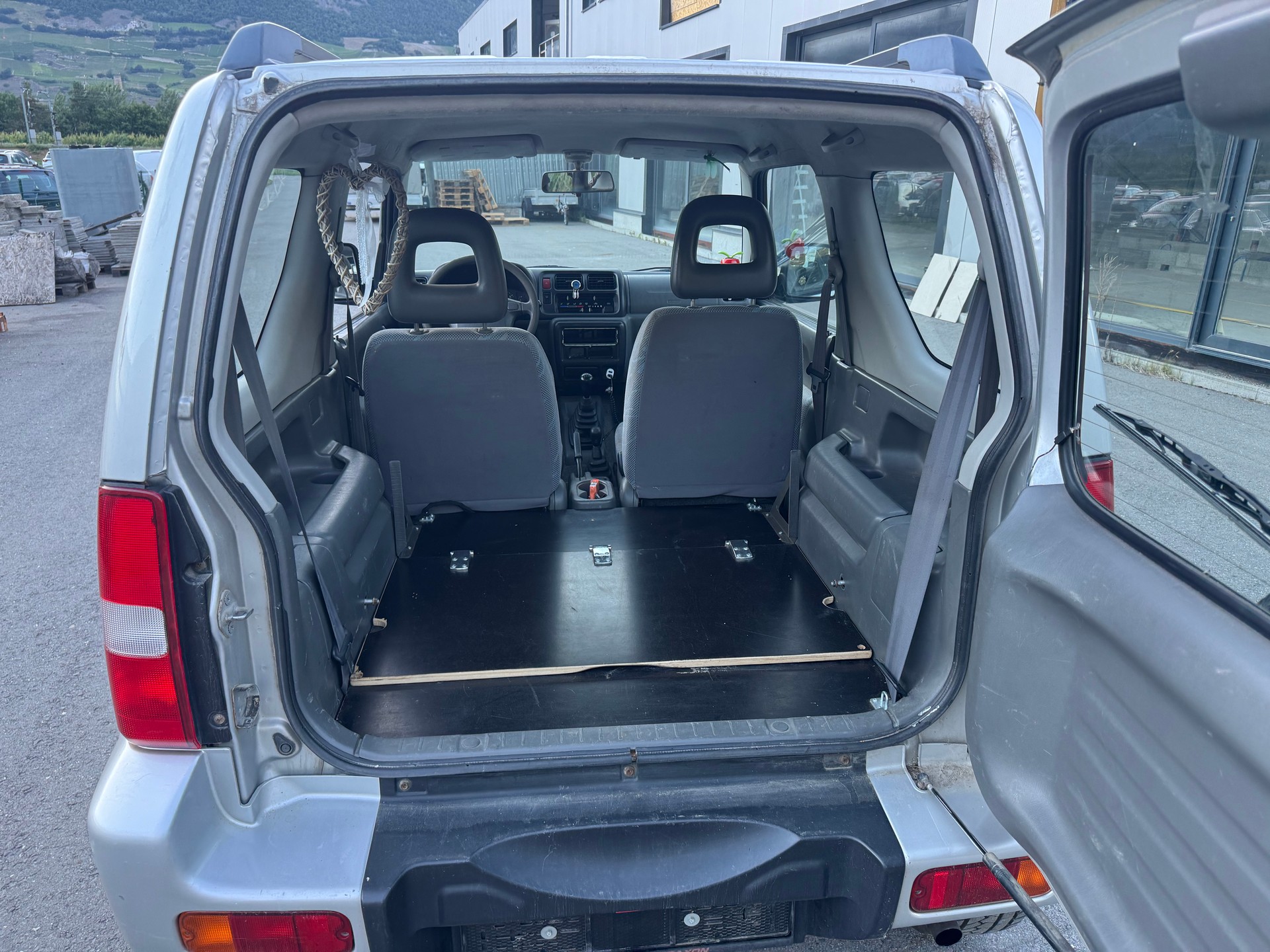 SUZUKI Jimny 1.3 16V JLX Top-image-6