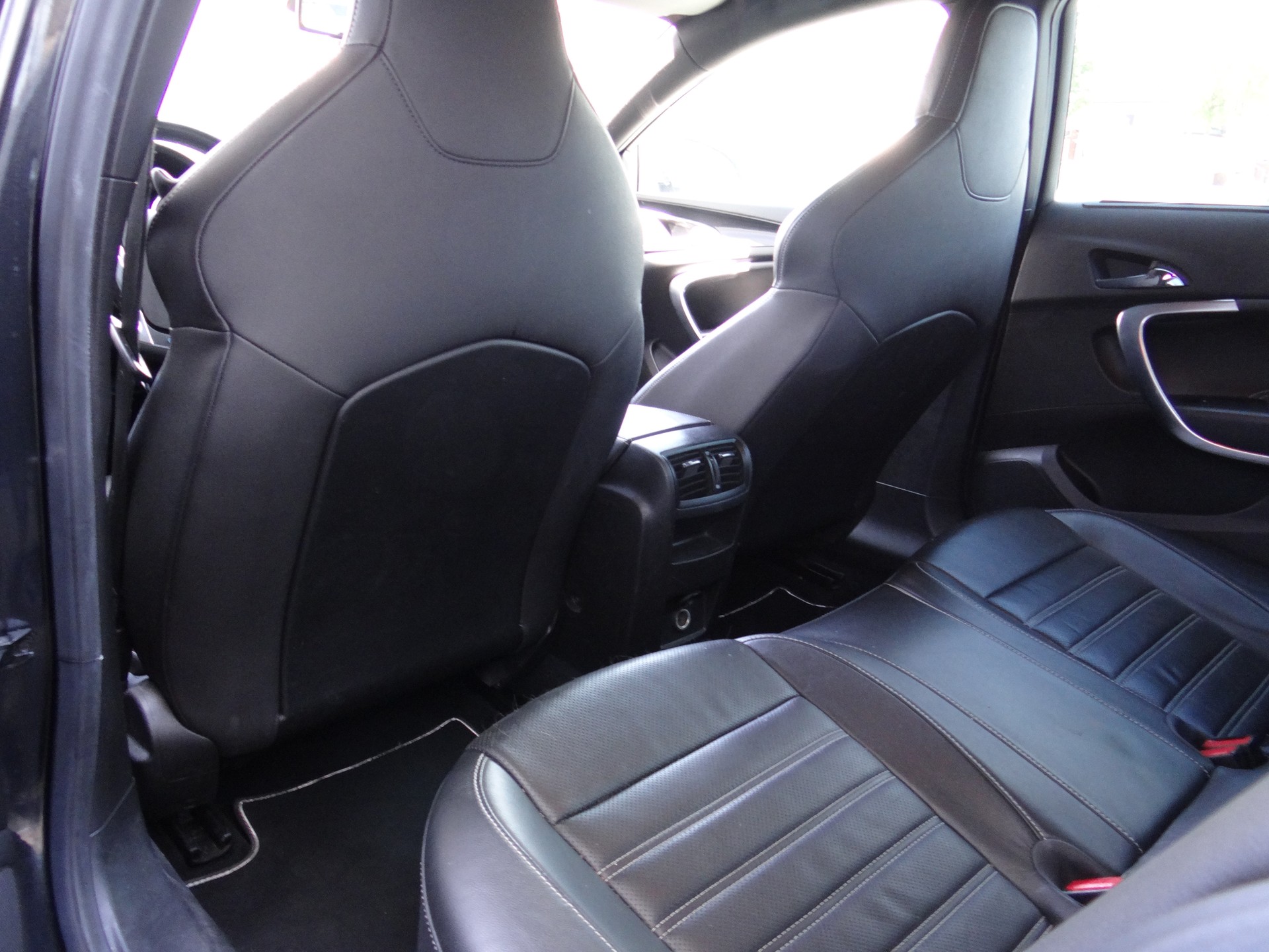 OPEL Insignia 2.8 Turbo OPC 4WD-image-9