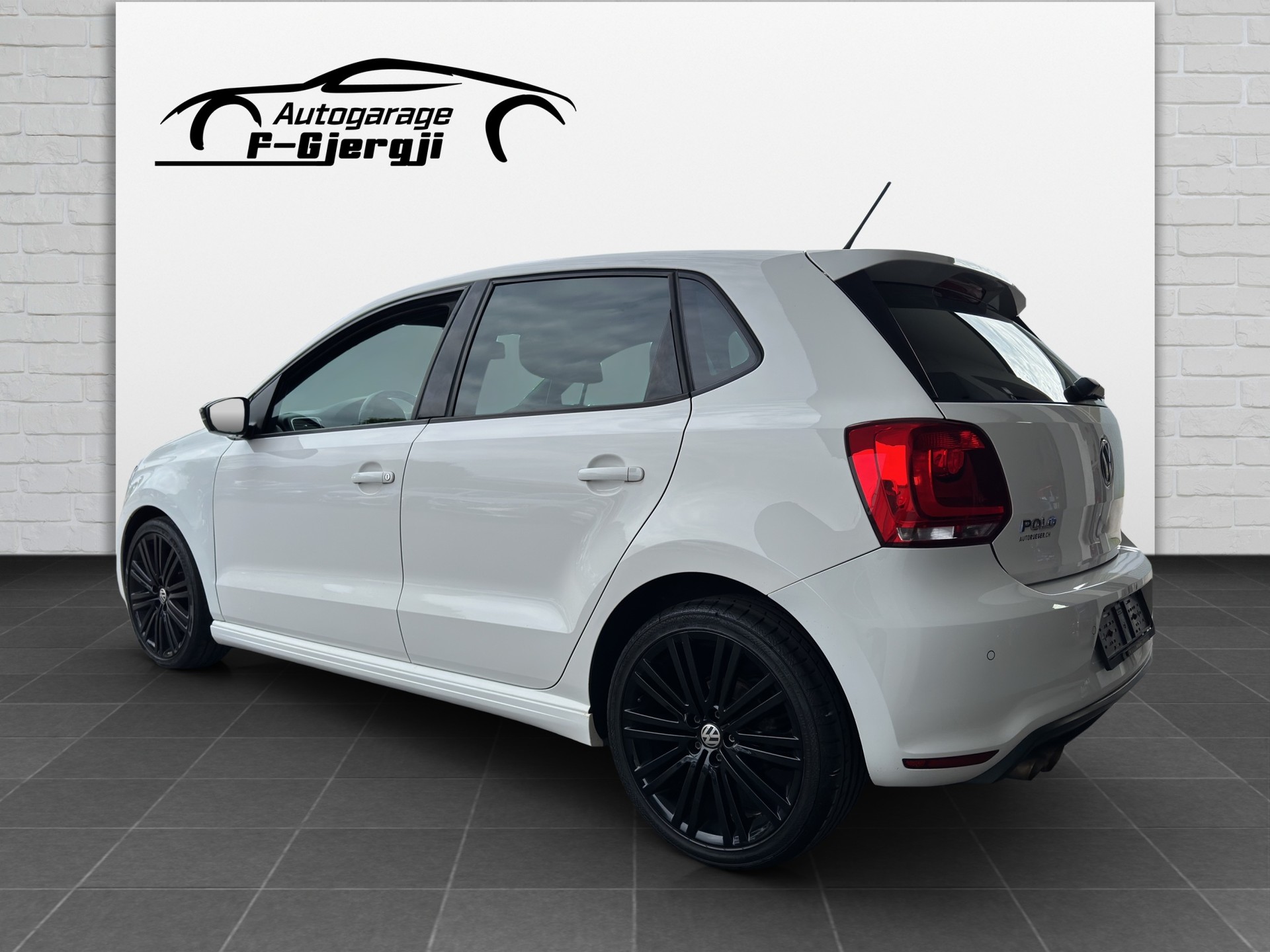 VW Polo 1.4 TSI BlueGT-showroom-element-3