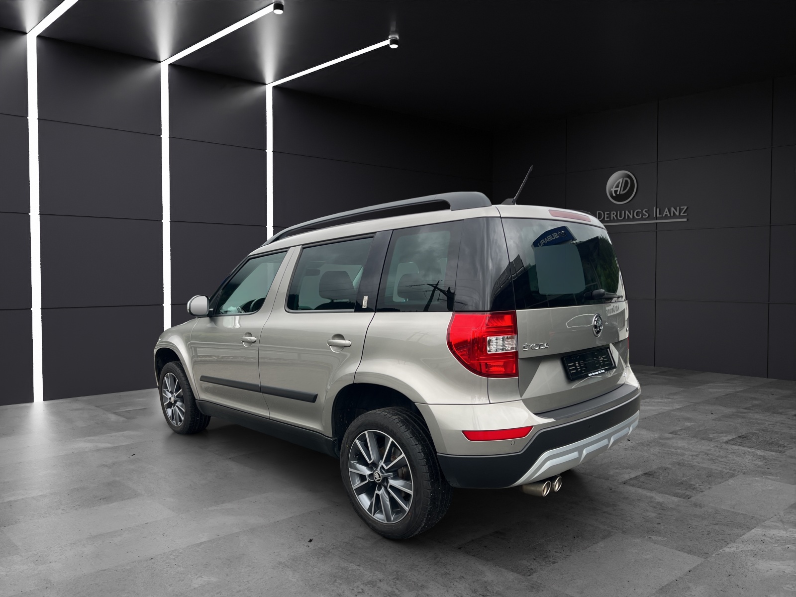 SKODA Yeti Outdoor 2.0 TDI 150 Ambition 4x4 DSG-showroom-element-3