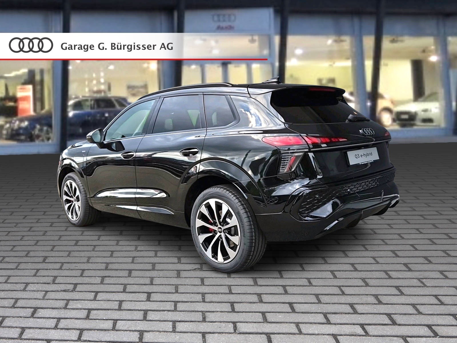 AUDI Q3 SUV e-hybrid 200 kW S tronig Mythosschwarz Metallic-showroom-element-3